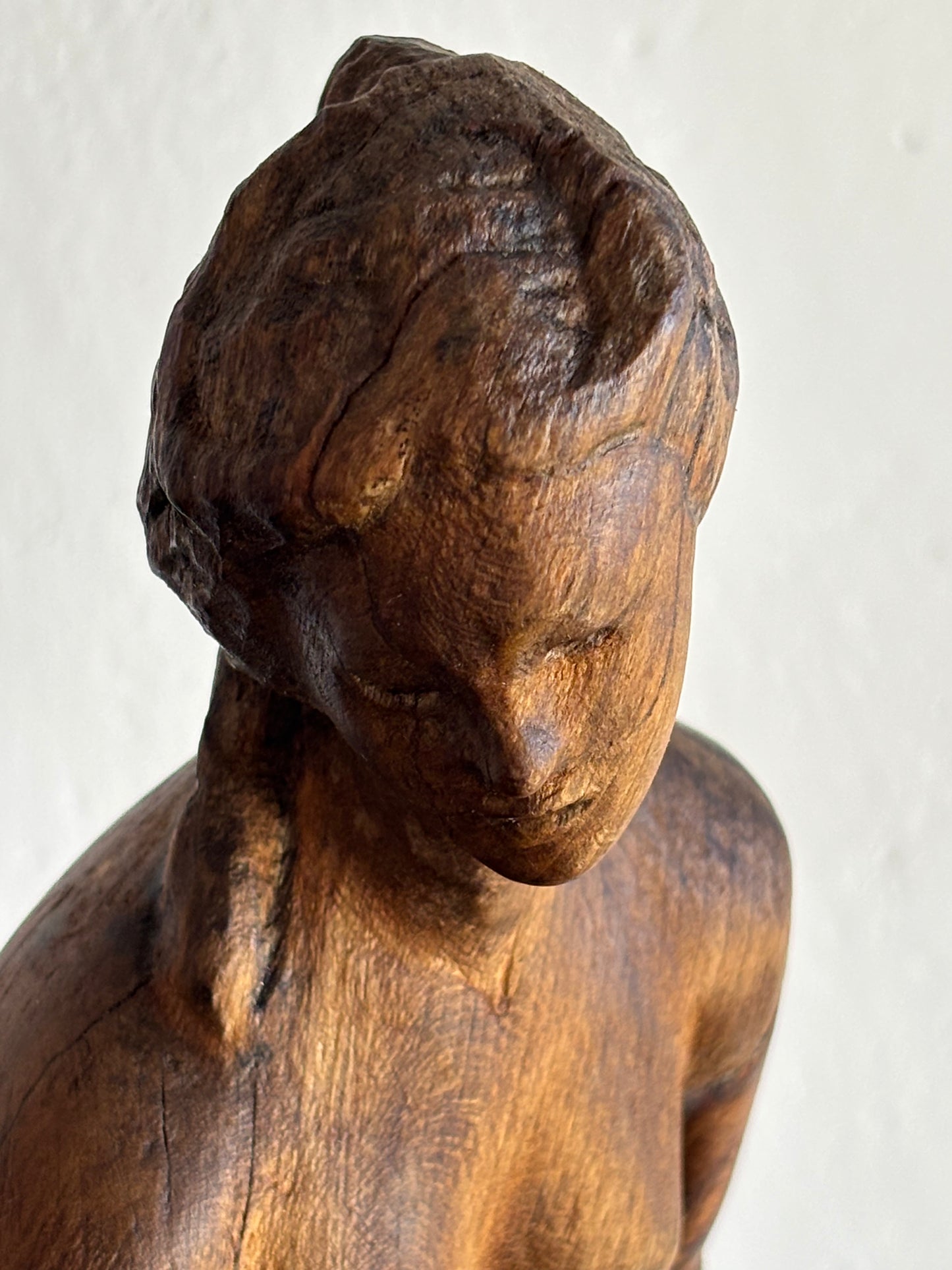 Wooden Sculpture “The Bather” – Vintage Figurative Art