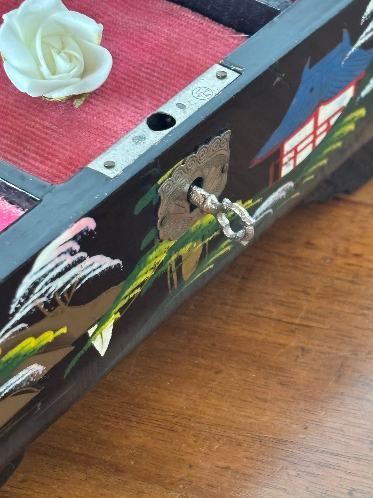 Portagioie giapponese vintage con carillon funzionante – coppia danzante e fiori