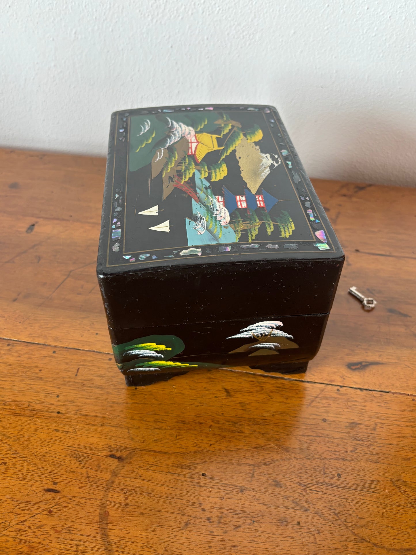 Portagioie giapponese vintage con carillon funzionante – coppia danzante e fiori