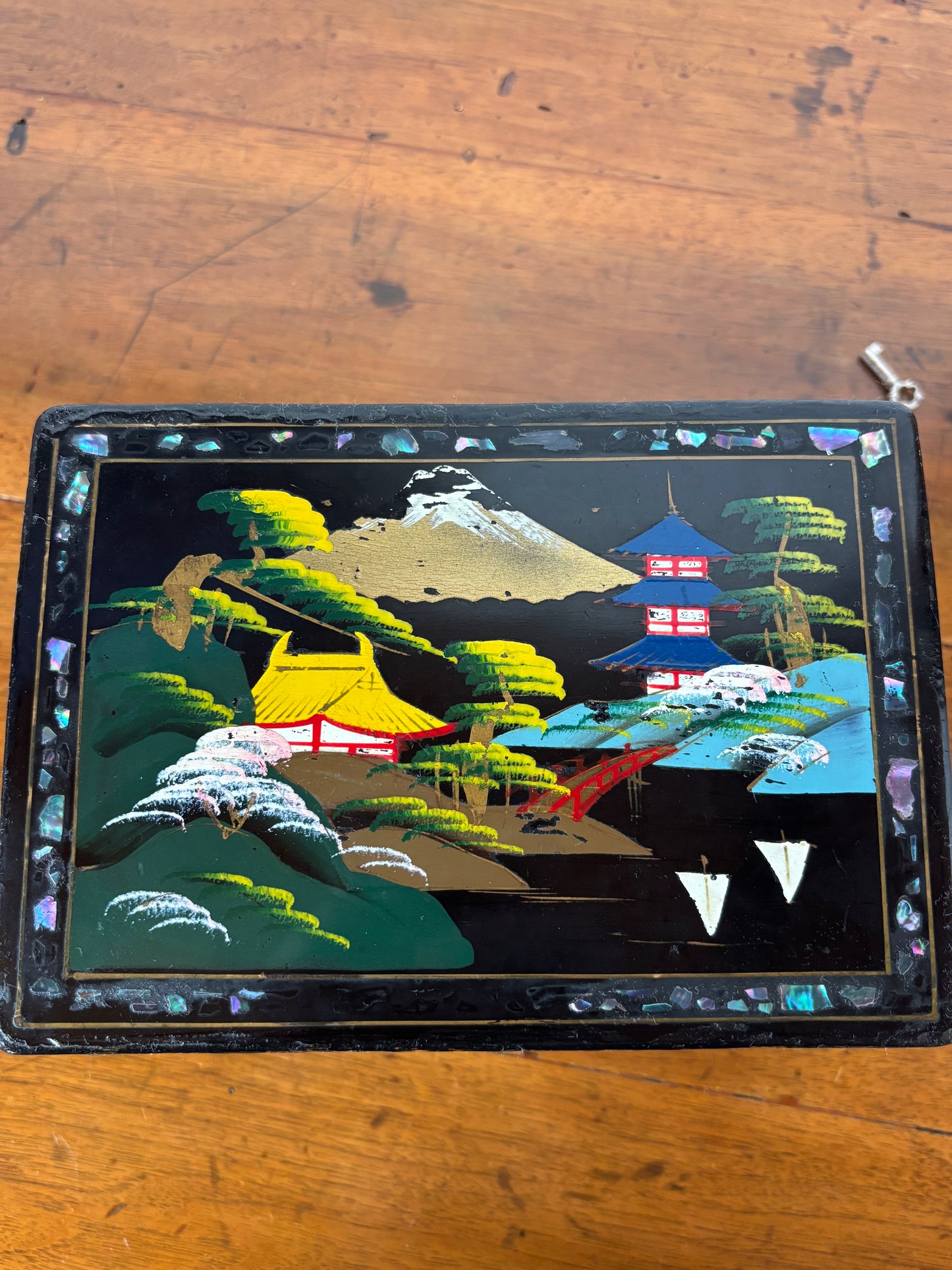 Portagioie giapponese vintage con carillon funzionante – coppia danzante e fiori