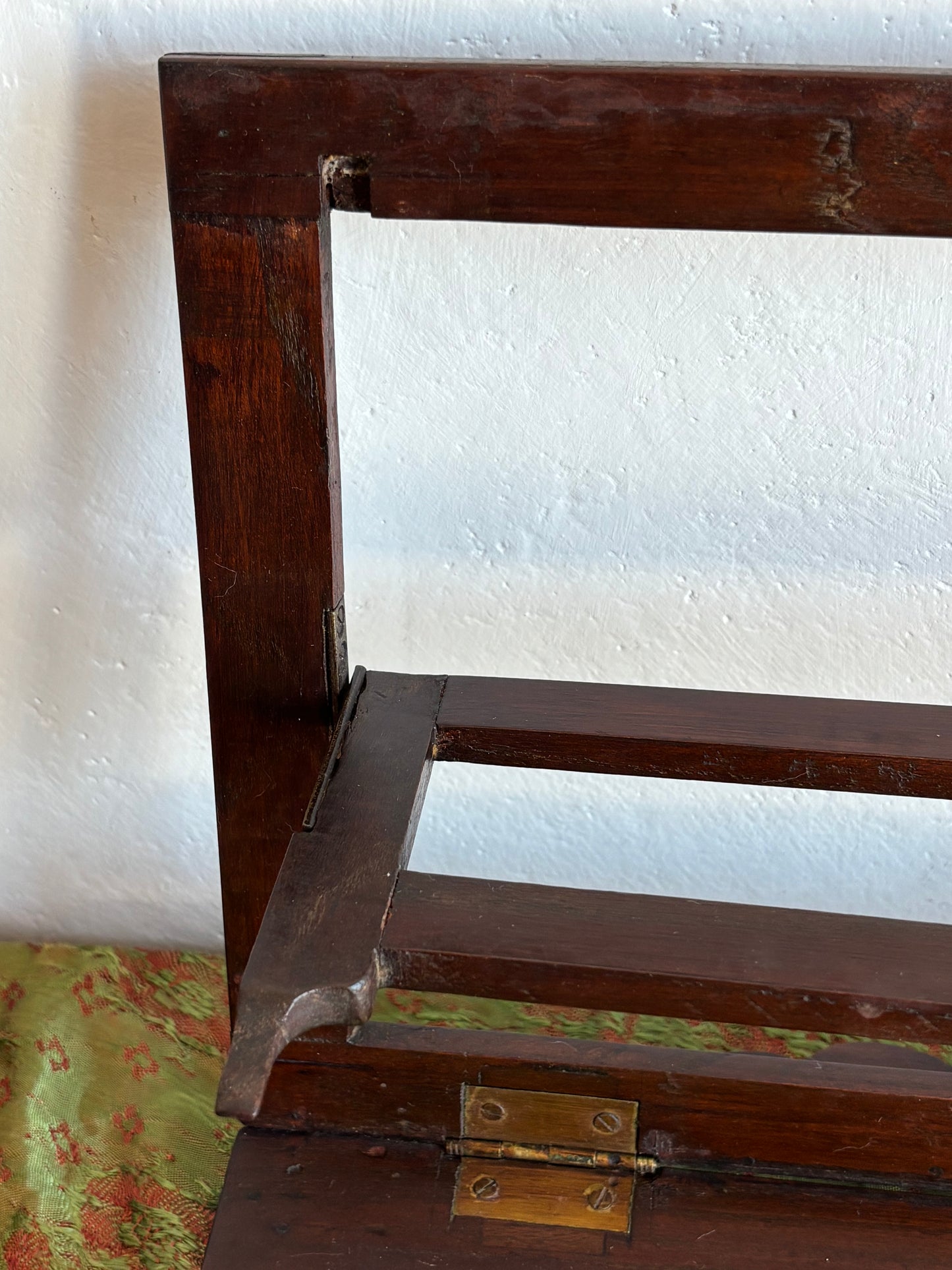 Vintage Wooden Book Stand – Adjustable Reading Support
