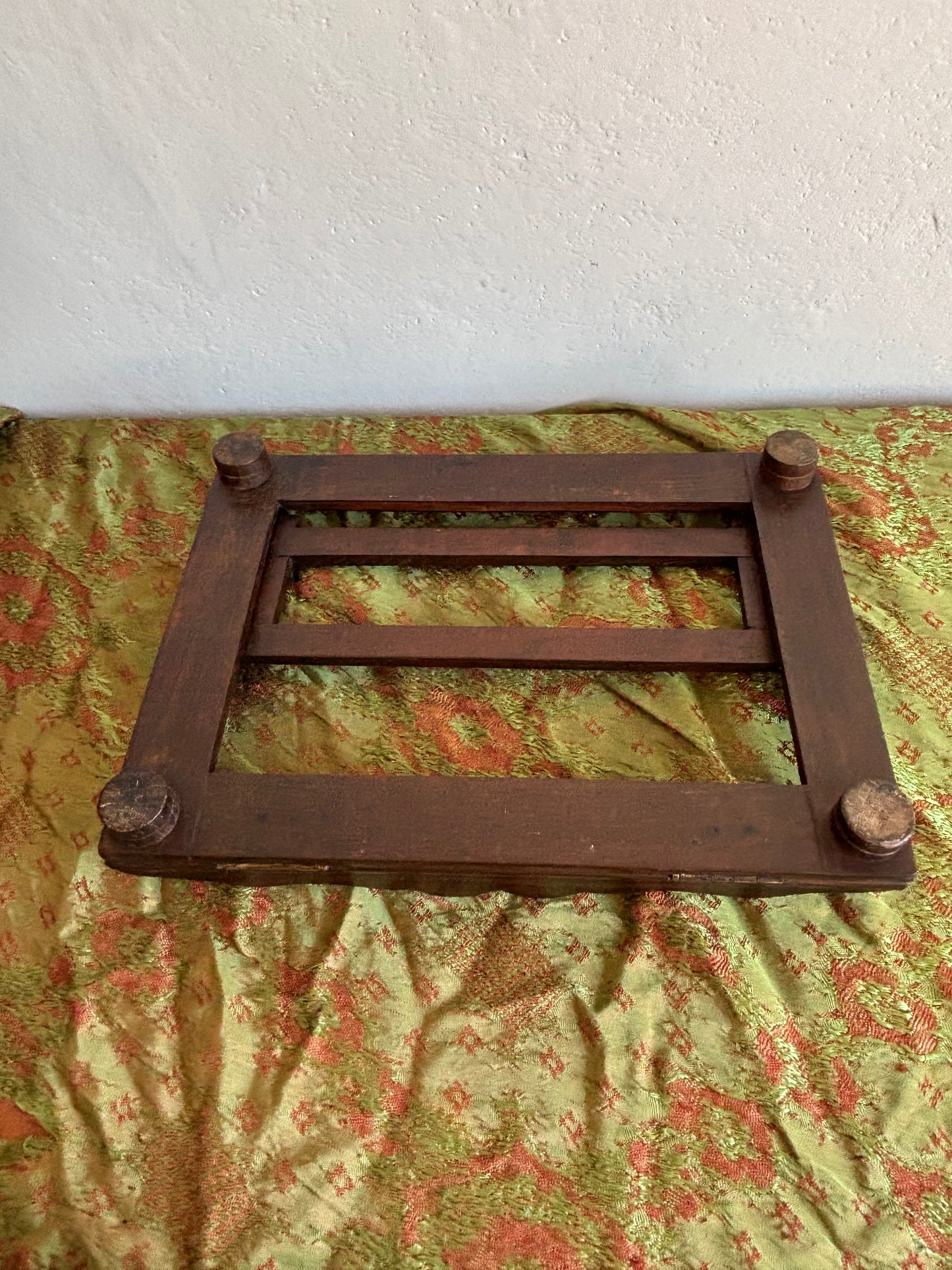 Vintage Wooden Book Stand – Adjustable Reading Support