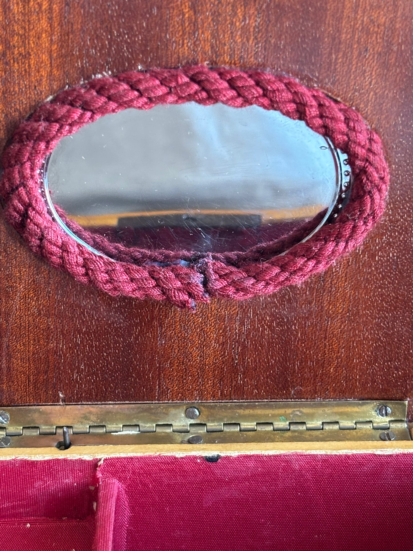 Portagioie in legno intarsiato sorrentino con carillon – vintage artigianale