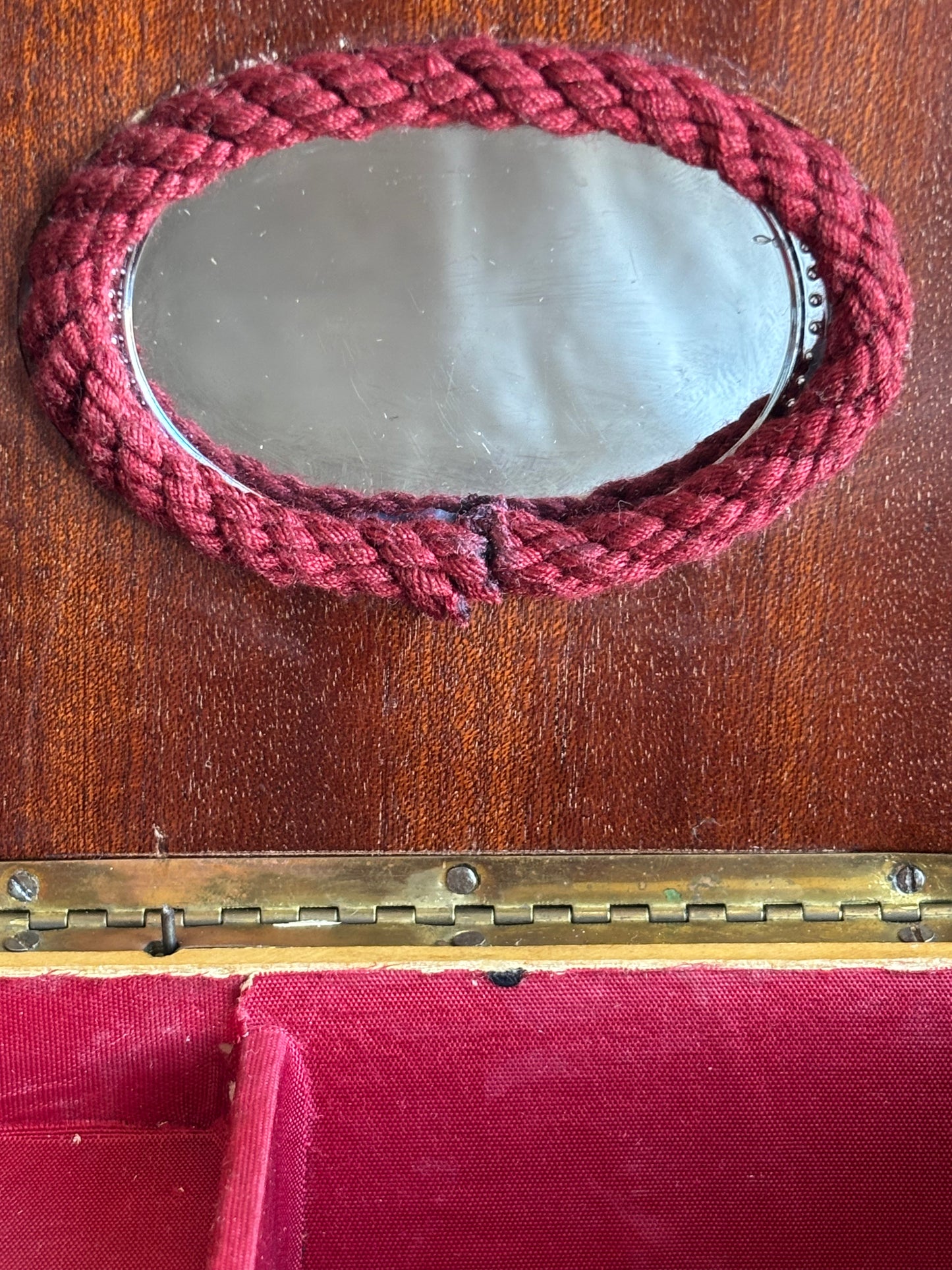 Portagioie in legno intarsiato sorrentino con carillon – vintage artigianale