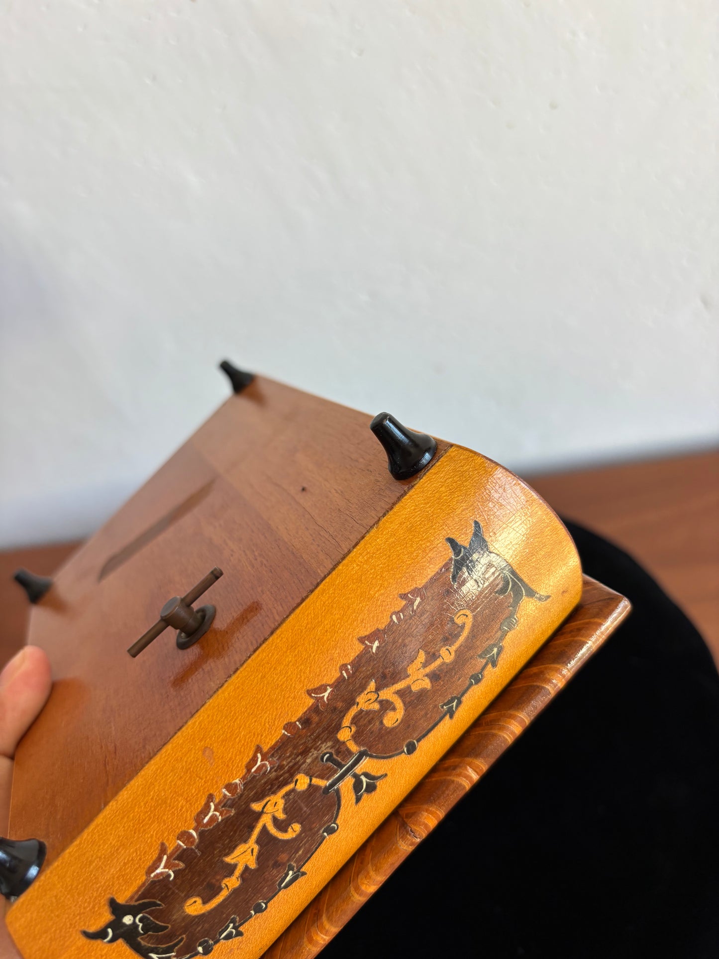 Portagioie in legno intarsiato sorrentino con carillon – vintage artigianale