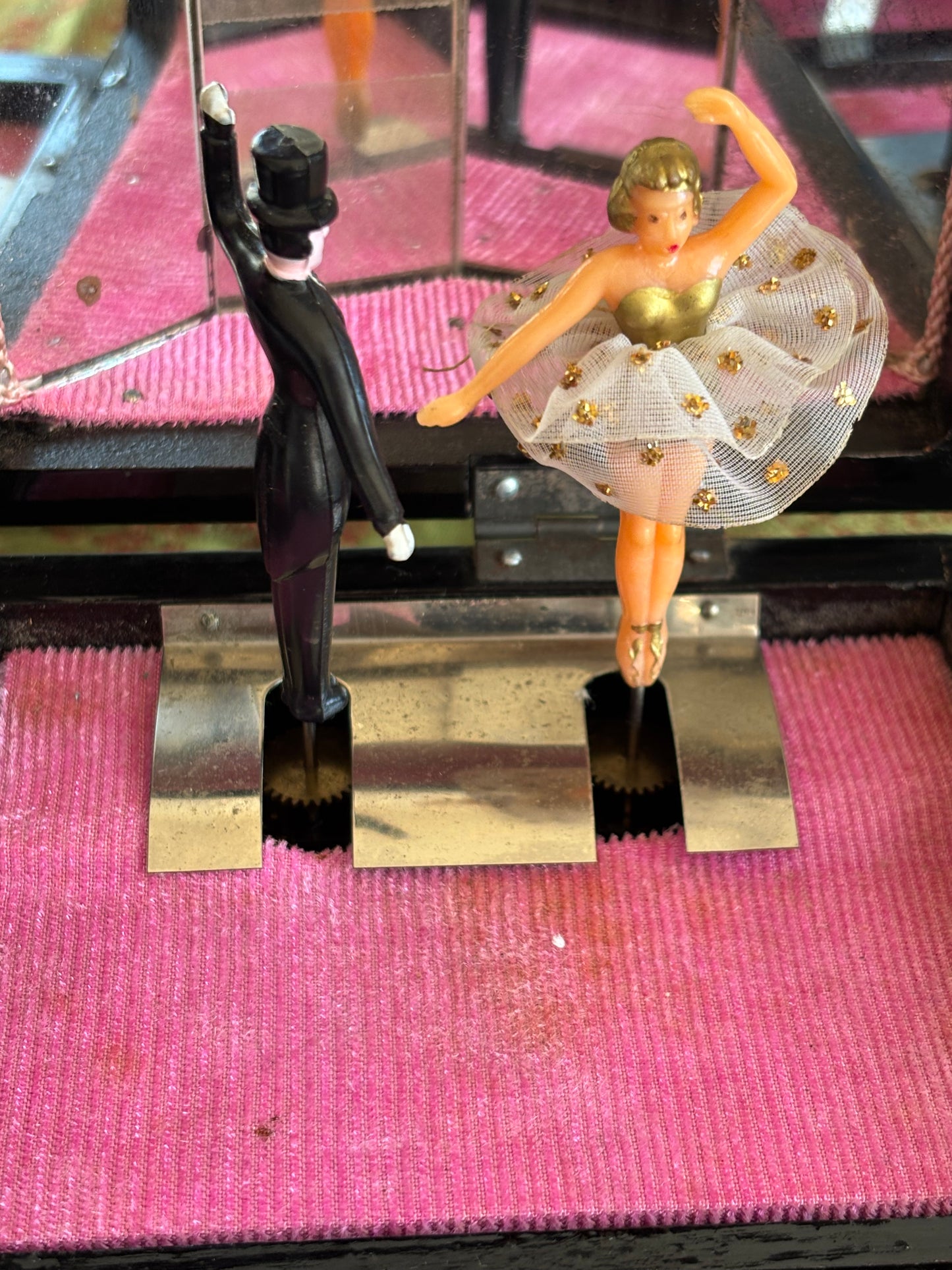 Portagioie giapponese vintage con carillon funzionante – coppia danzante, laccatura nera e interni rosa