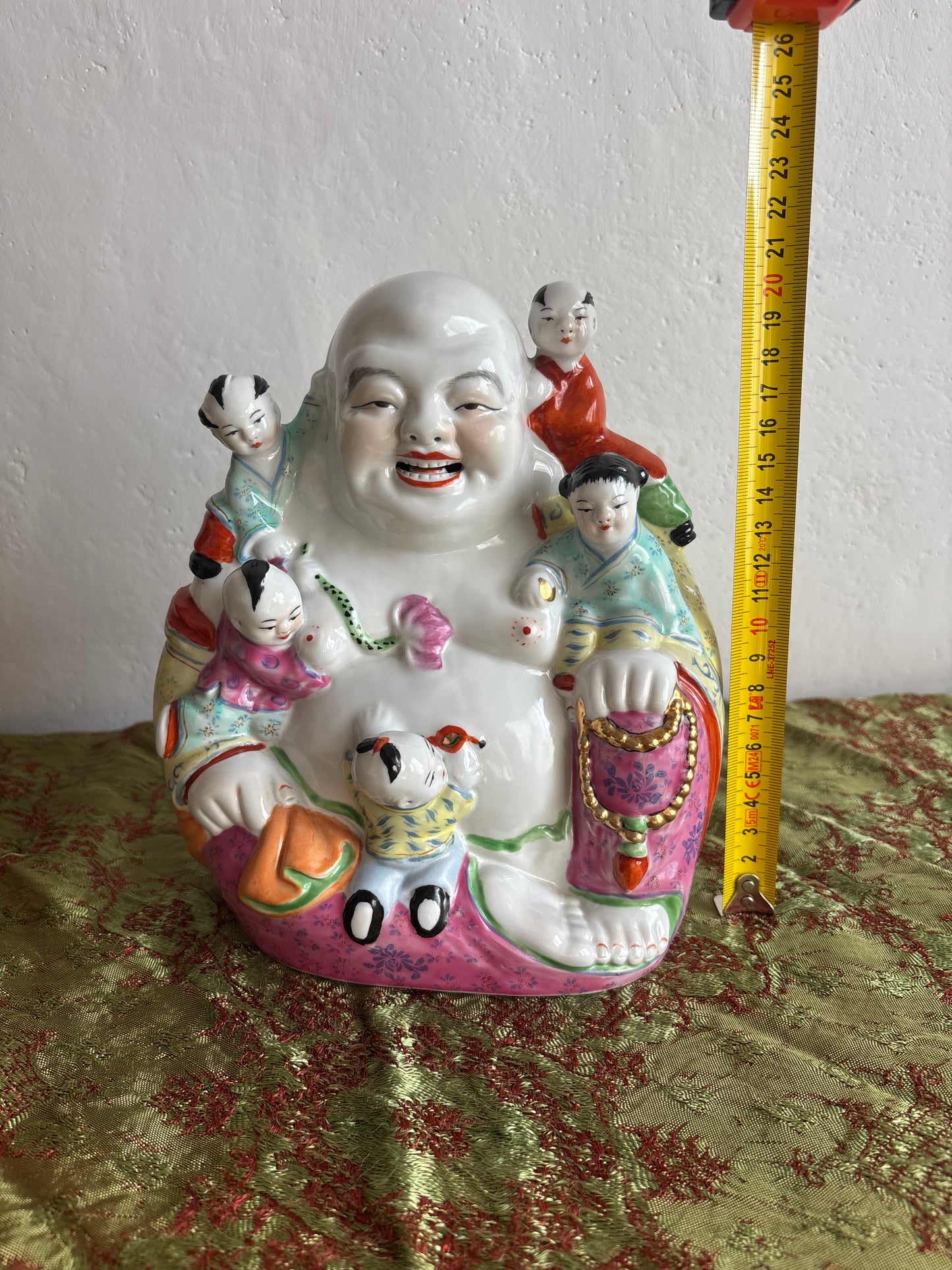 Budda della Felicità in Ceramica con Bambini
