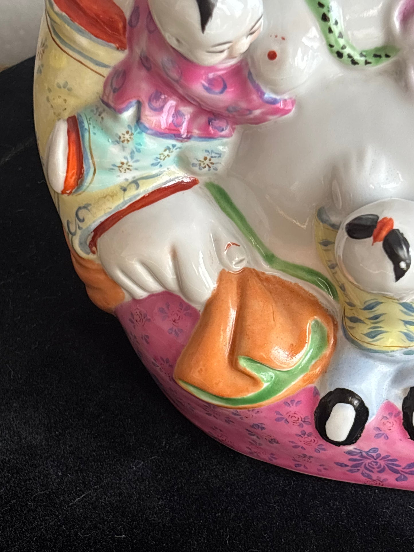 Budda della Felicità in Ceramica con Bambini