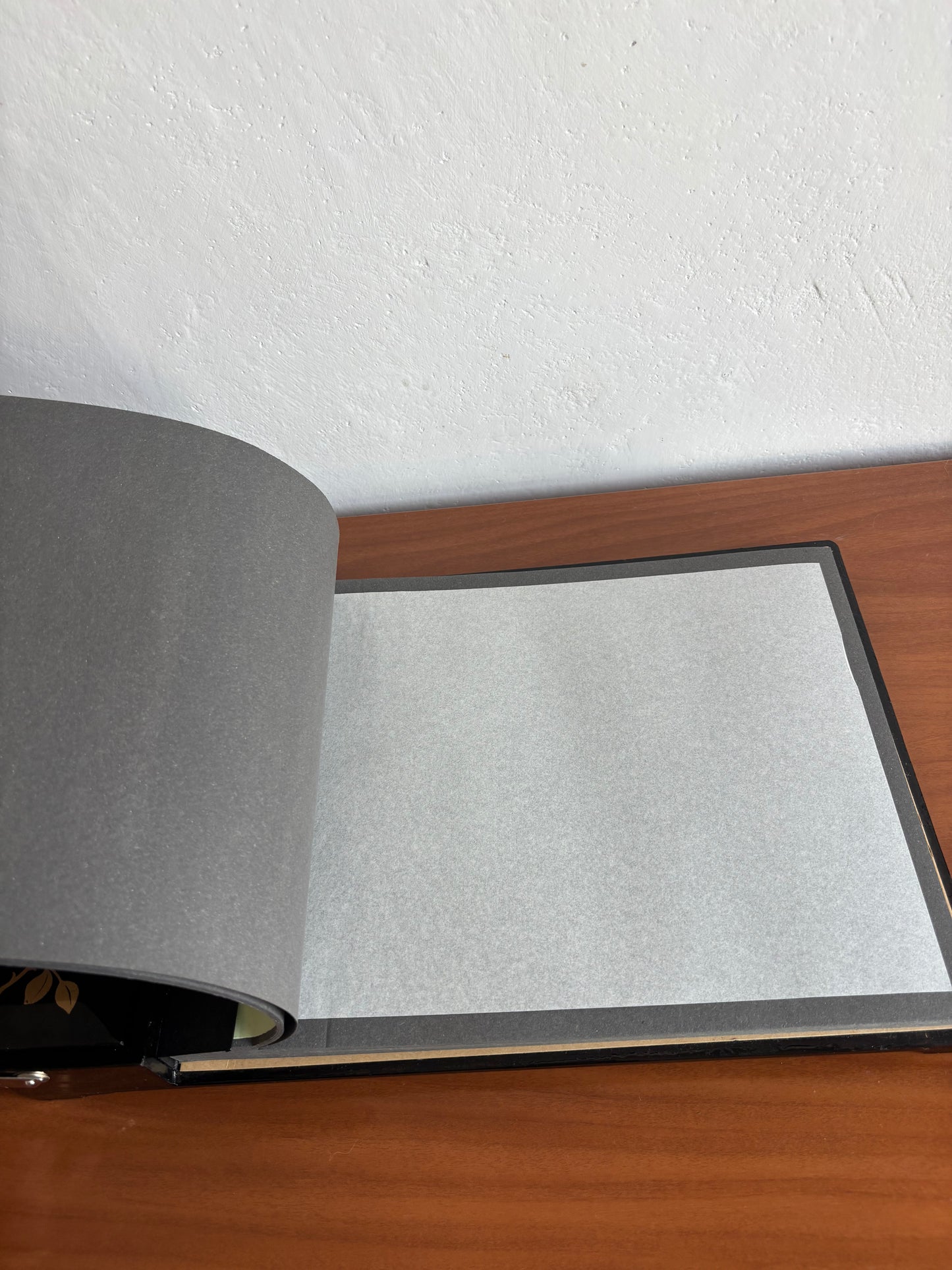 Japanese lacquer photo album with music box