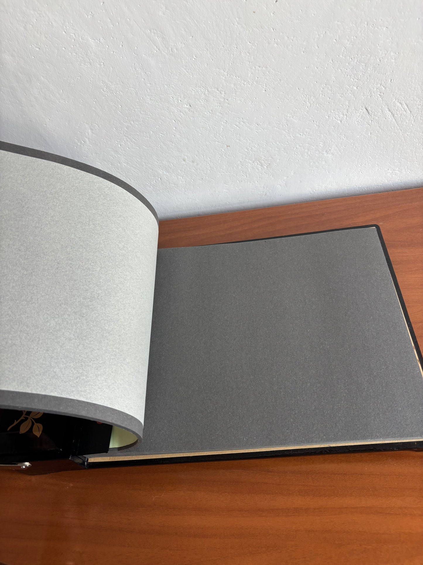 Japanese lacquer photo album with music box