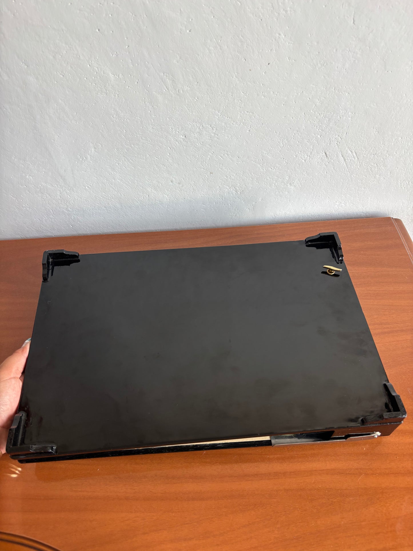 Japanese lacquer photo album with music box