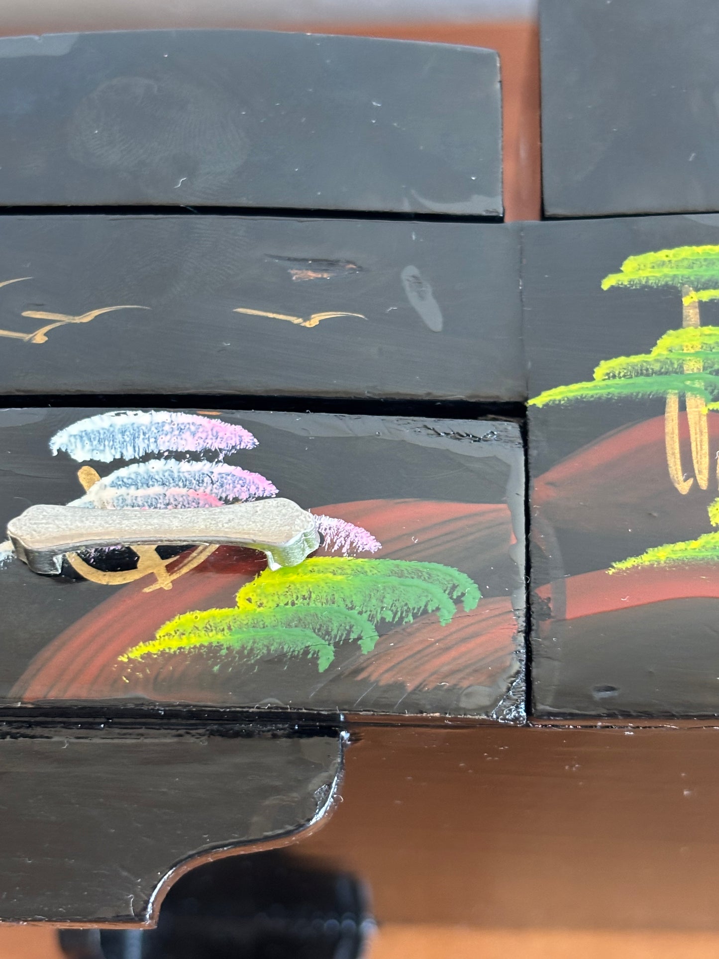 Portagioie giapponese con carillon, fiori e luce funzionante