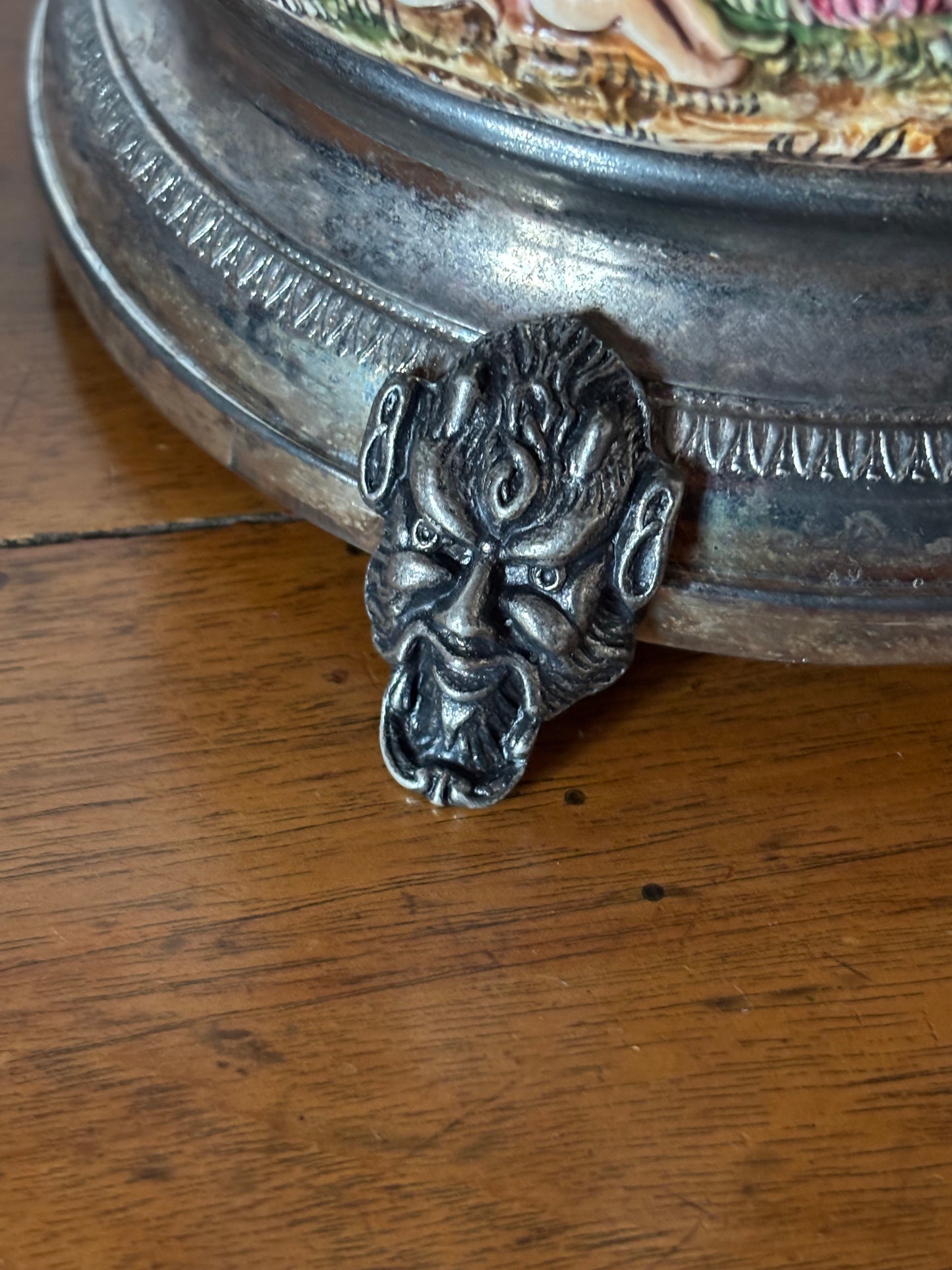 Portasigarette in ceramica stile Capodimonte, funzionante e in ottime condizioni