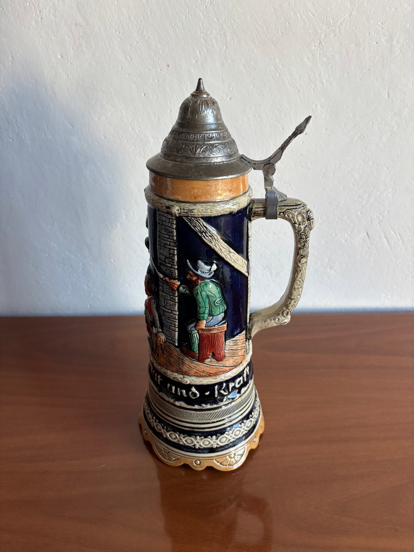 Deutscher Bierkrug aus Keramik mit Spieluhr – Vintage Beer Stein mit Metalldeckel
