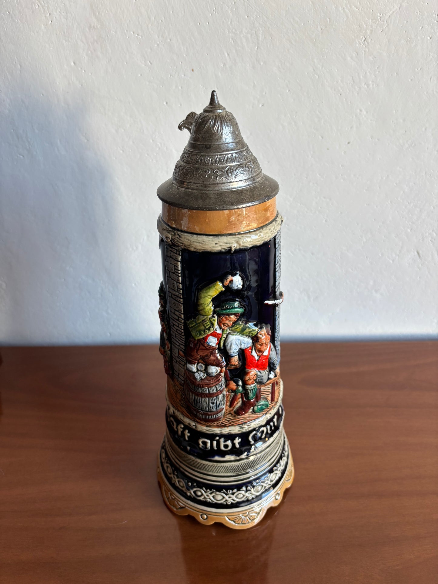 Deutscher Bierkrug aus Keramik mit Spieluhr – Vintage Beer Stein mit Metalldeckel