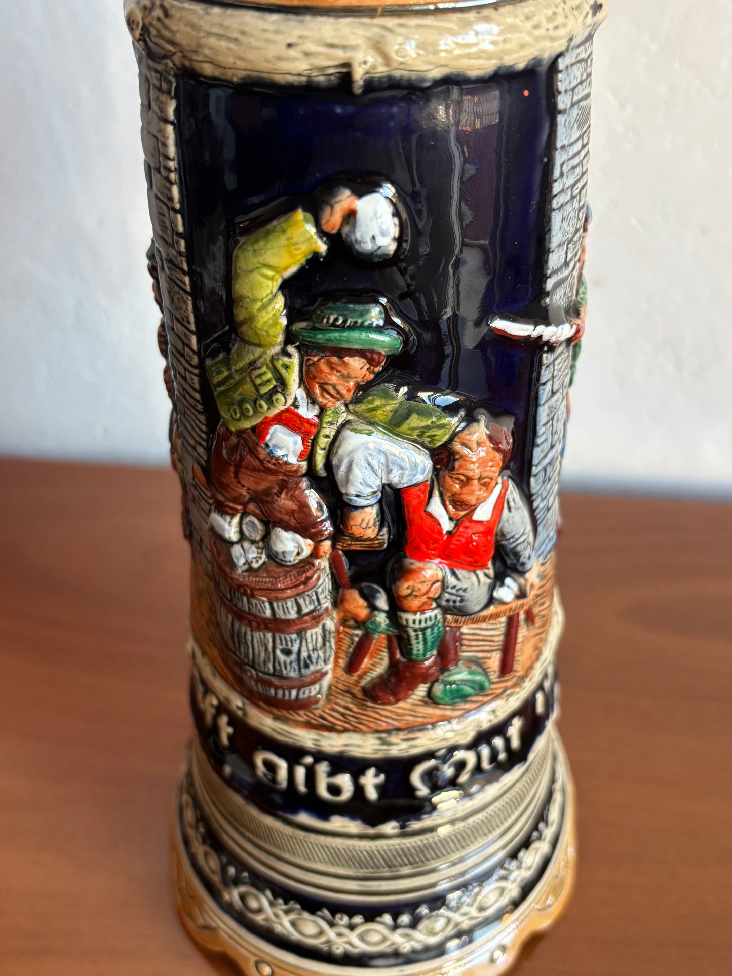 Deutscher Bierkrug aus Keramik mit Spieluhr – Vintage Beer Stein mit Metalldeckel
