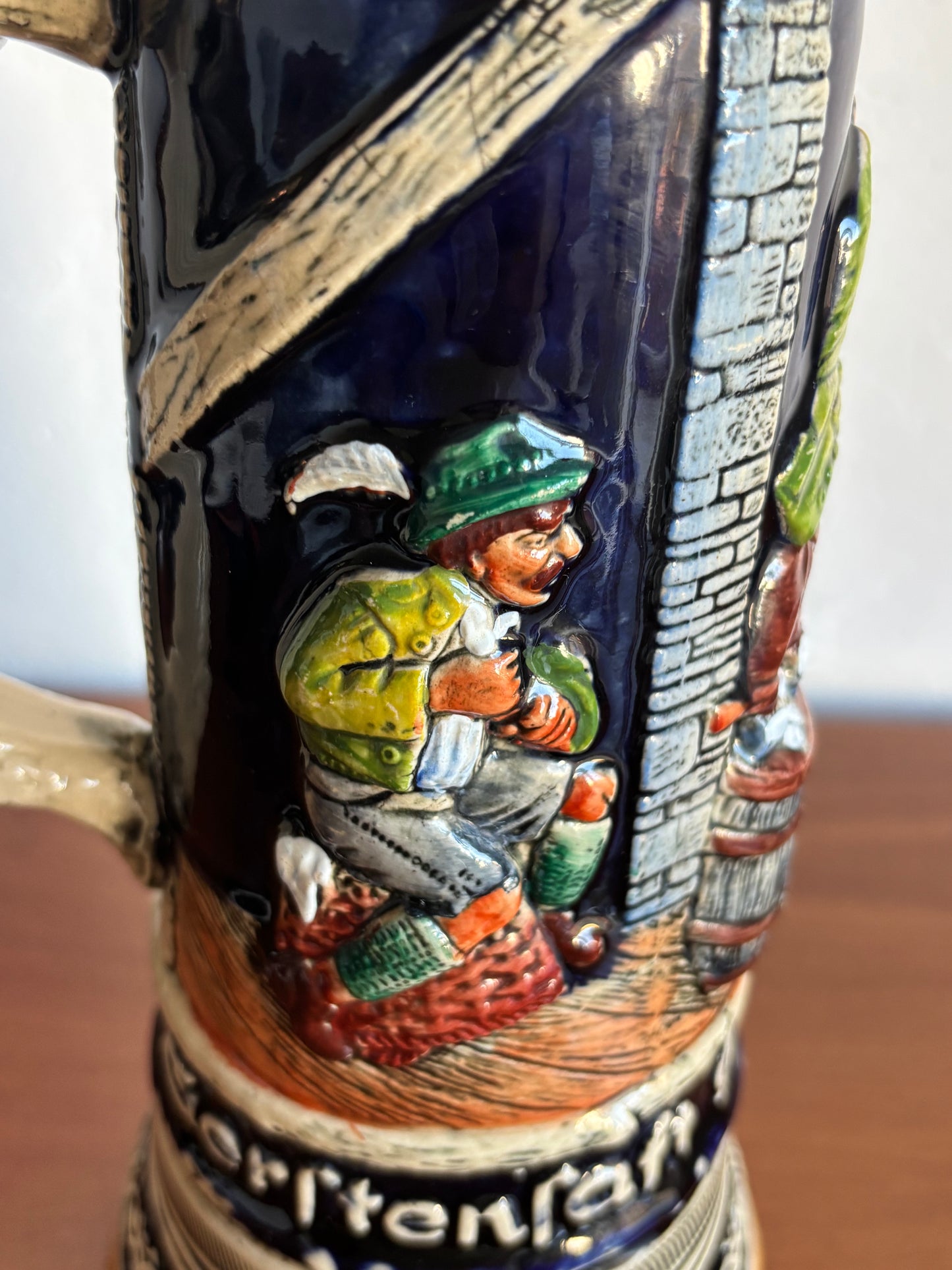 Deutscher Bierkrug aus Keramik mit Spieluhr – Vintage Beer Stein mit Metalldeckel