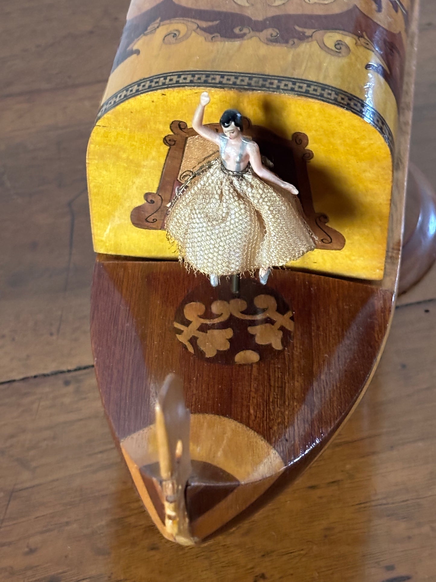 Gondola portasigarette con carillon in legno, funzionante e restaurata