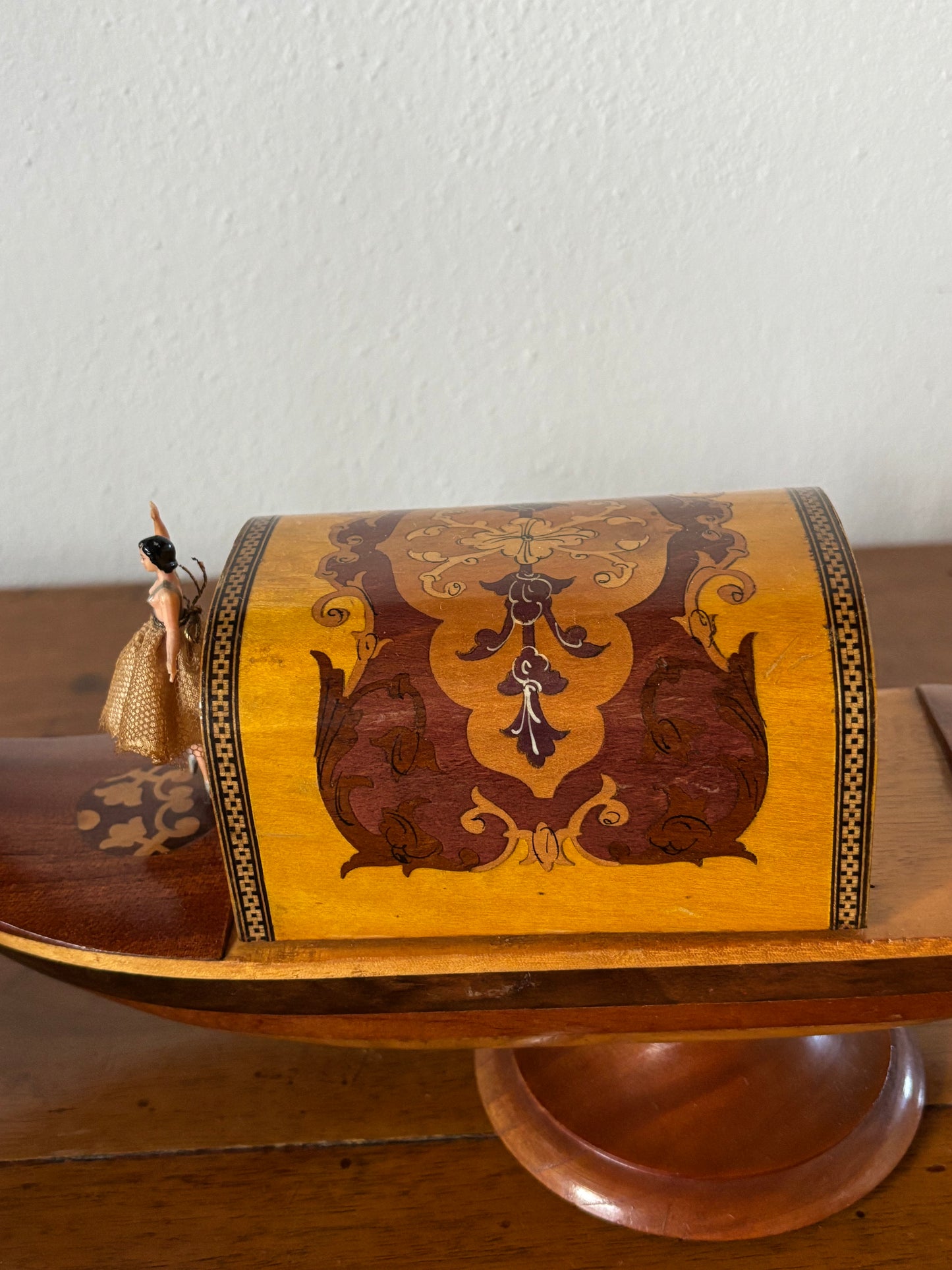 Gondola portasigarette con carillon in legno, funzionante e restaurata