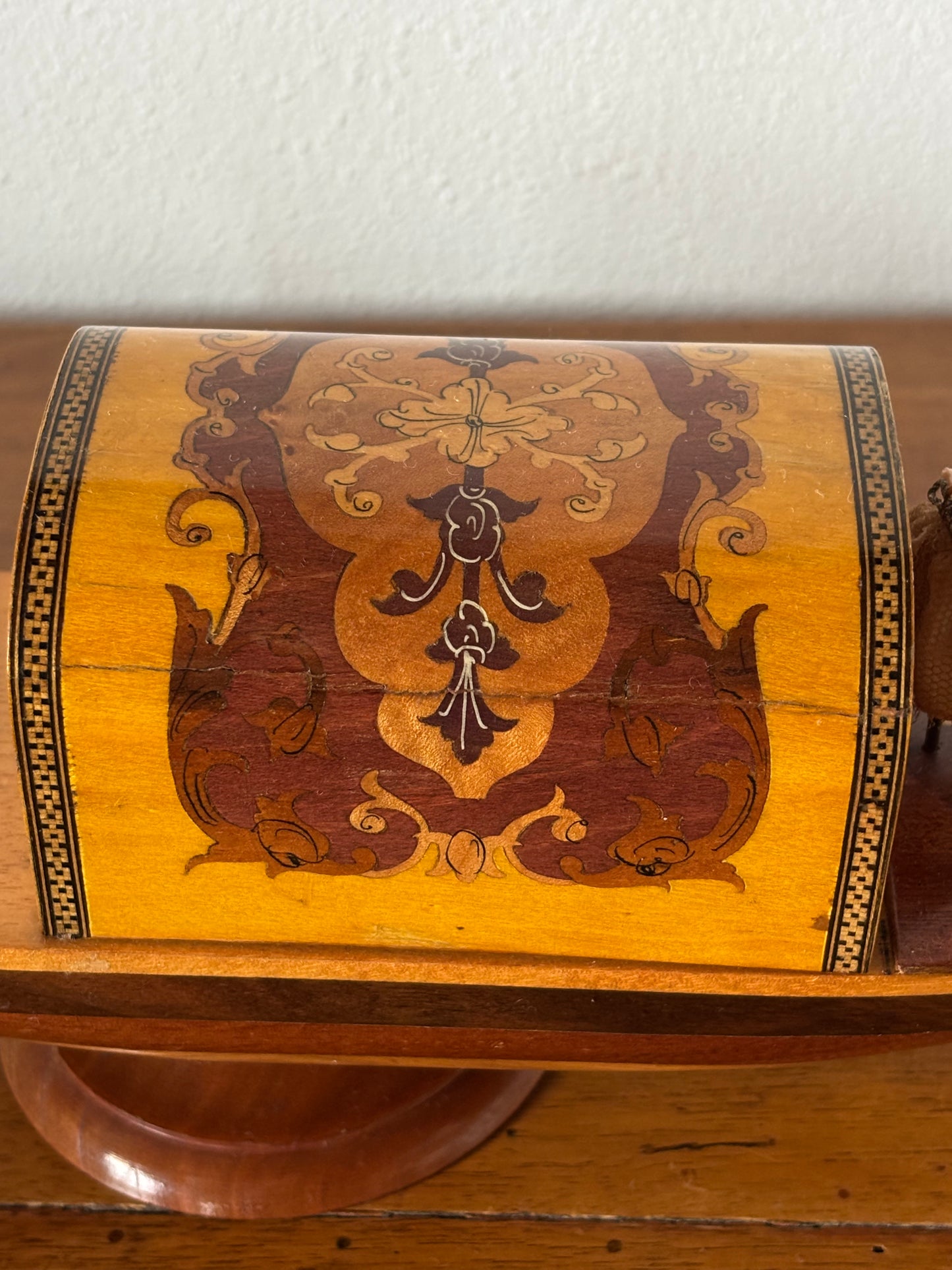 Gondola portasigarette con carillon in legno, funzionante e restaurata