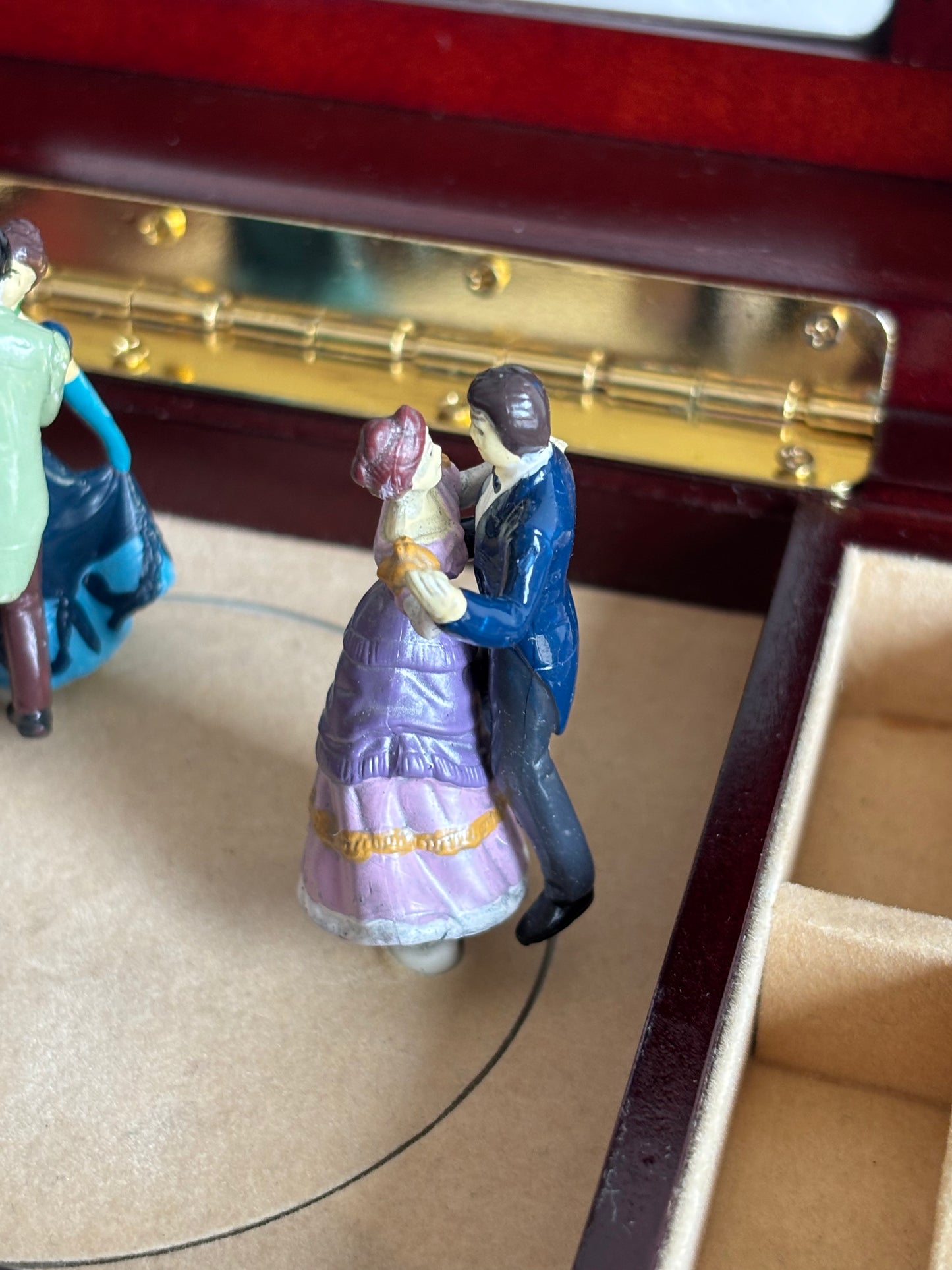 Musical Mr. Christmas Jewelry Box with Rotating Ballroom Scene