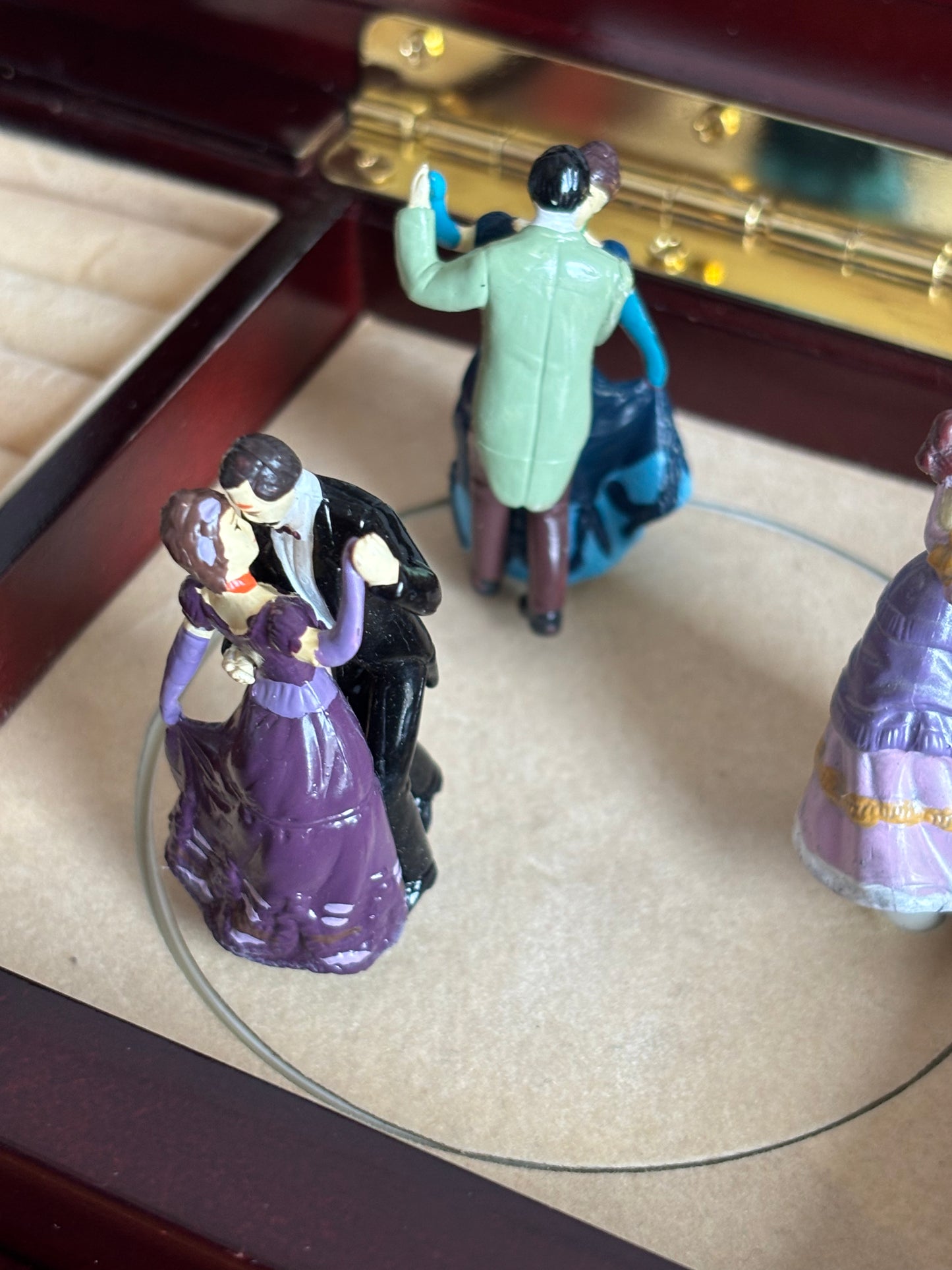 Musical Mr. Christmas Jewelry Box with Rotating Ballroom Scene