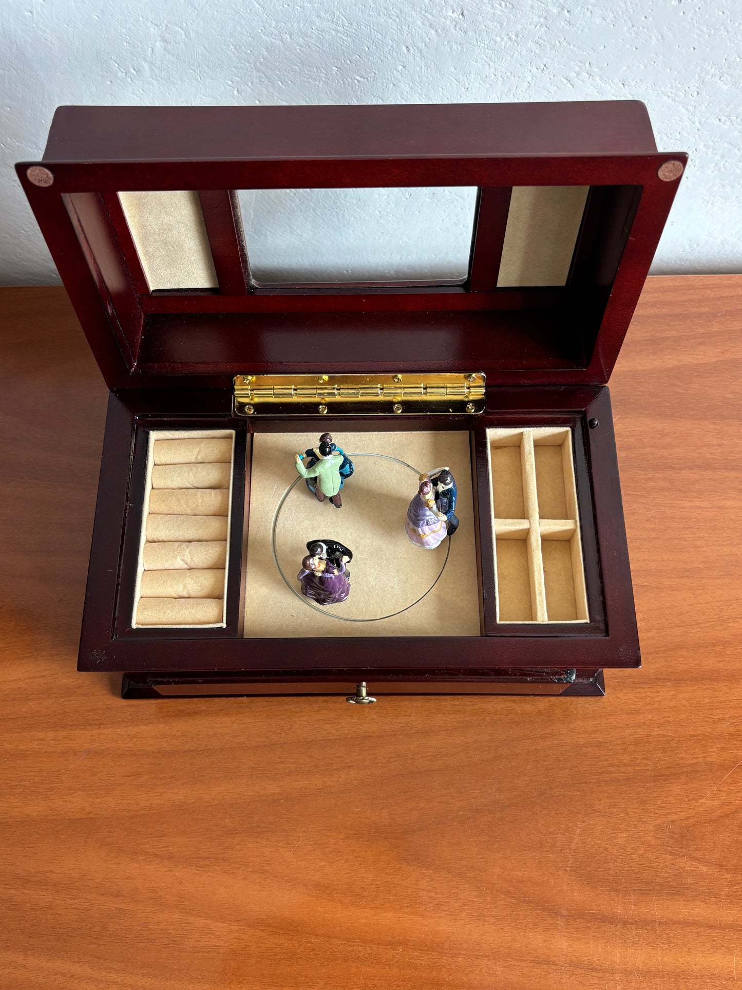 Musical Mr. Christmas Jewelry Box with Rotating Ballroom Scene