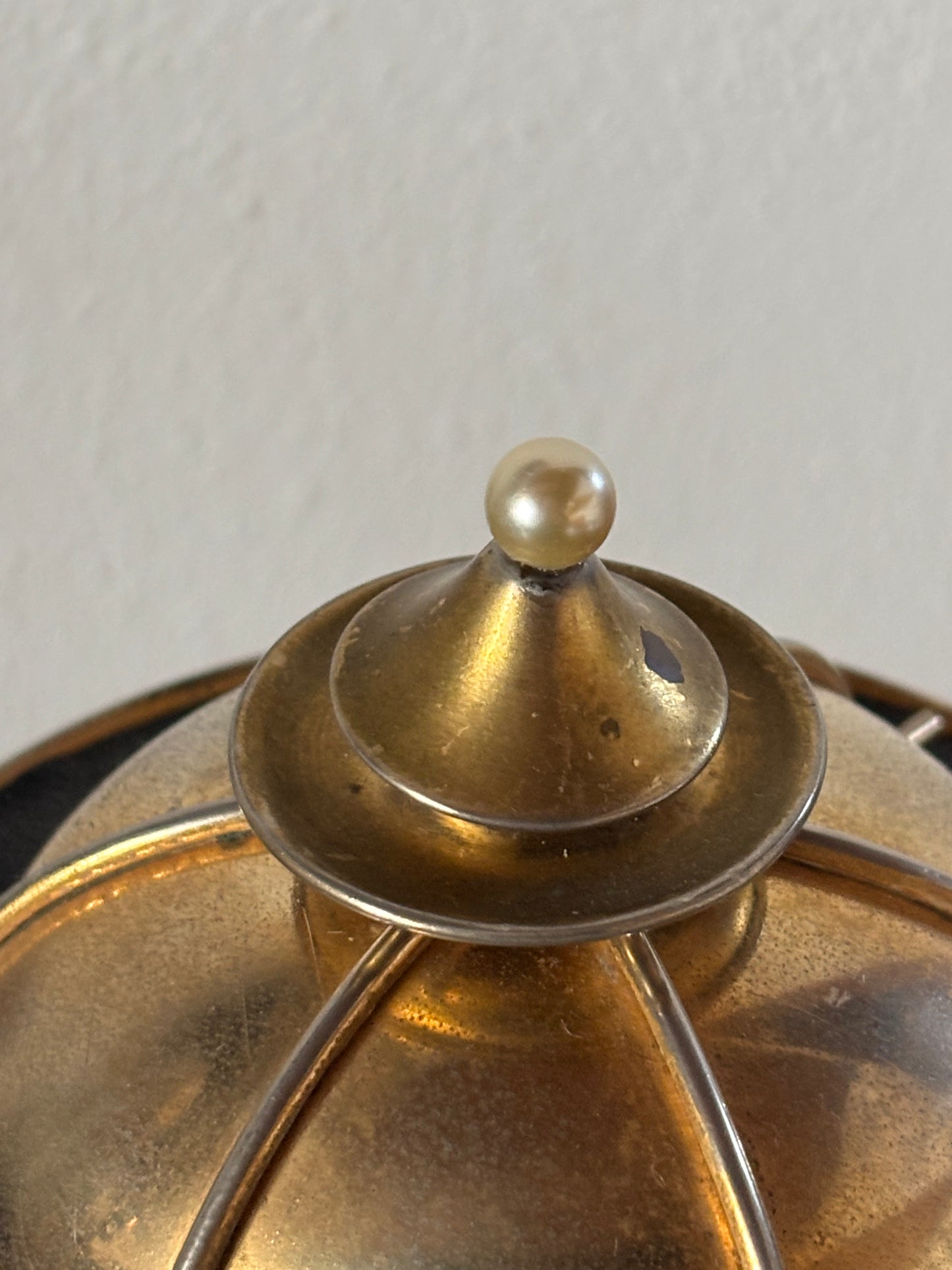 Portasigarette vintage con carillon in metallo e pelle sintetica sostituita, funzionante e restaurato