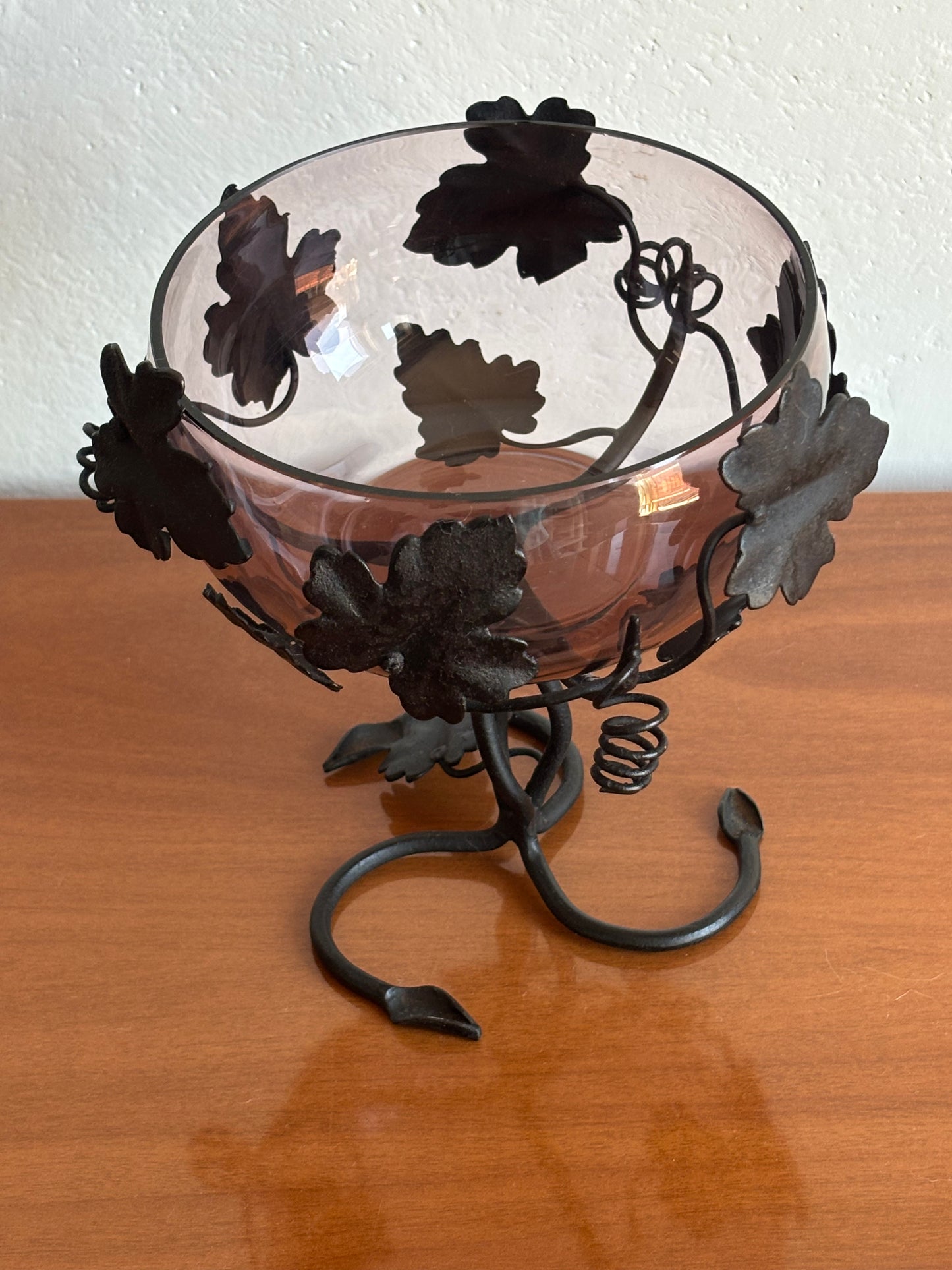 Vaso vintage in stile Liberty in Vetro Soffiato e Ferro Battuto