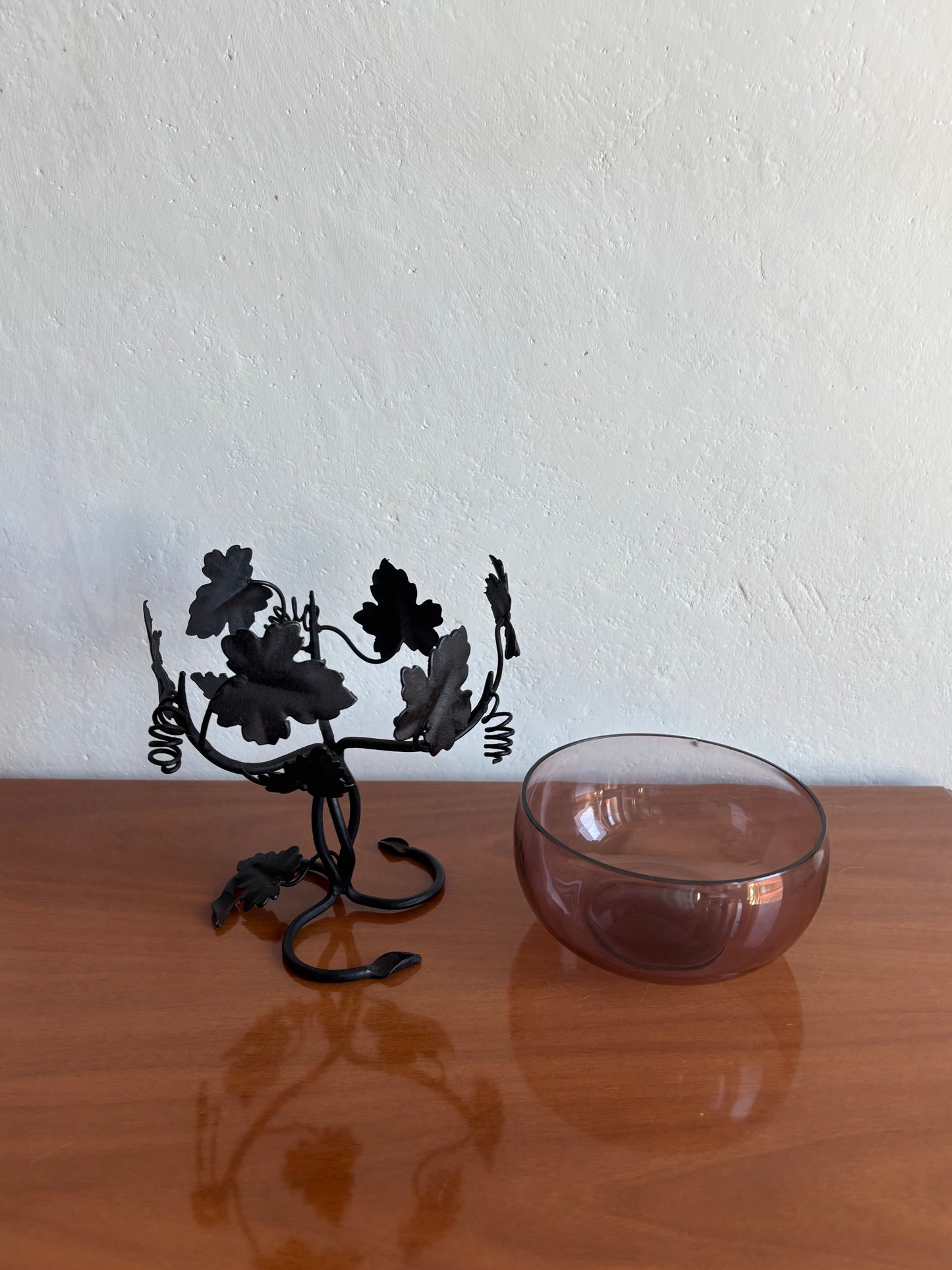 Vaso vintage in stile Liberty in Vetro Soffiato e Ferro Battuto