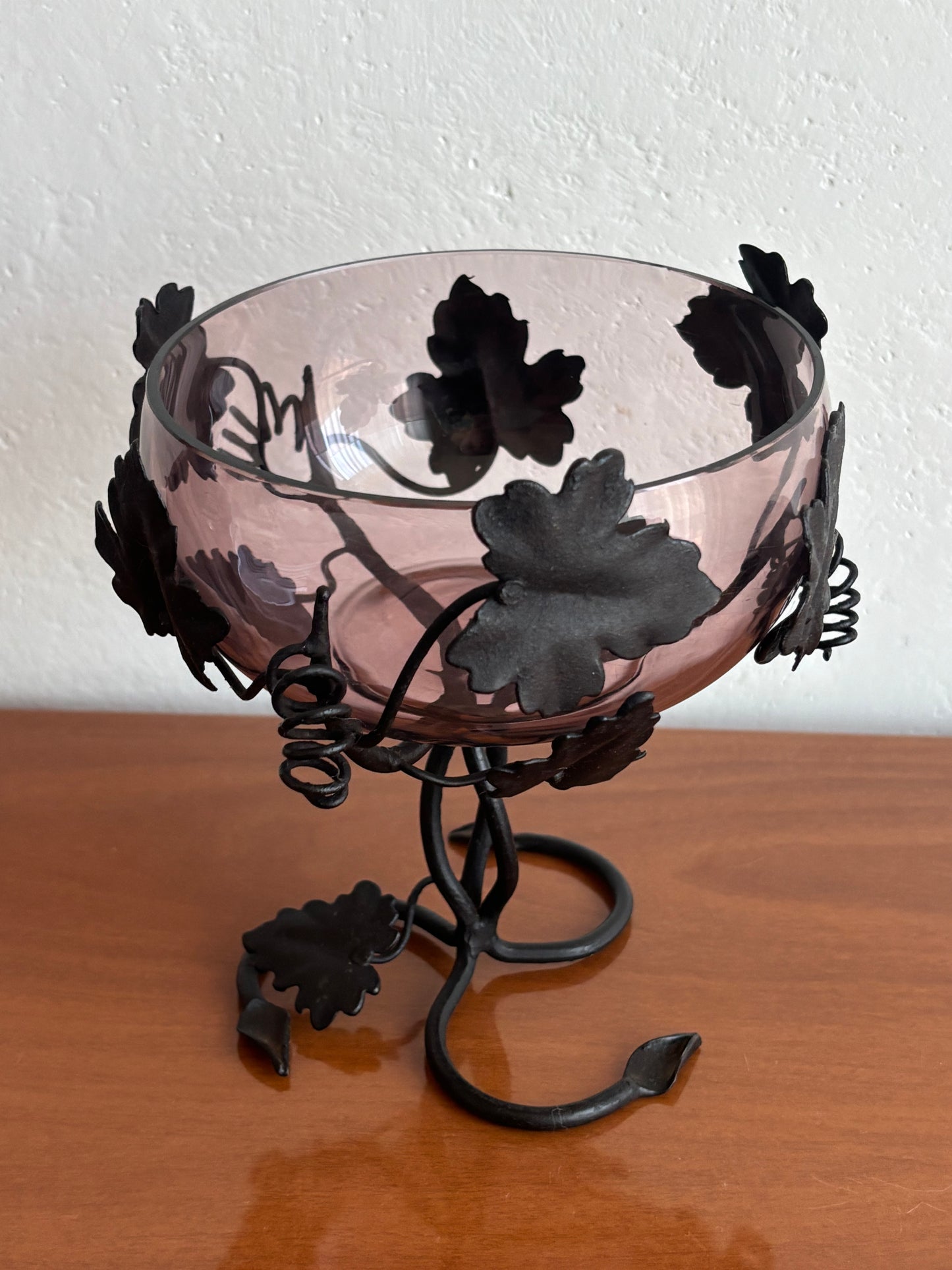 Vaso vintage in stile Liberty in Vetro Soffiato e Ferro Battuto