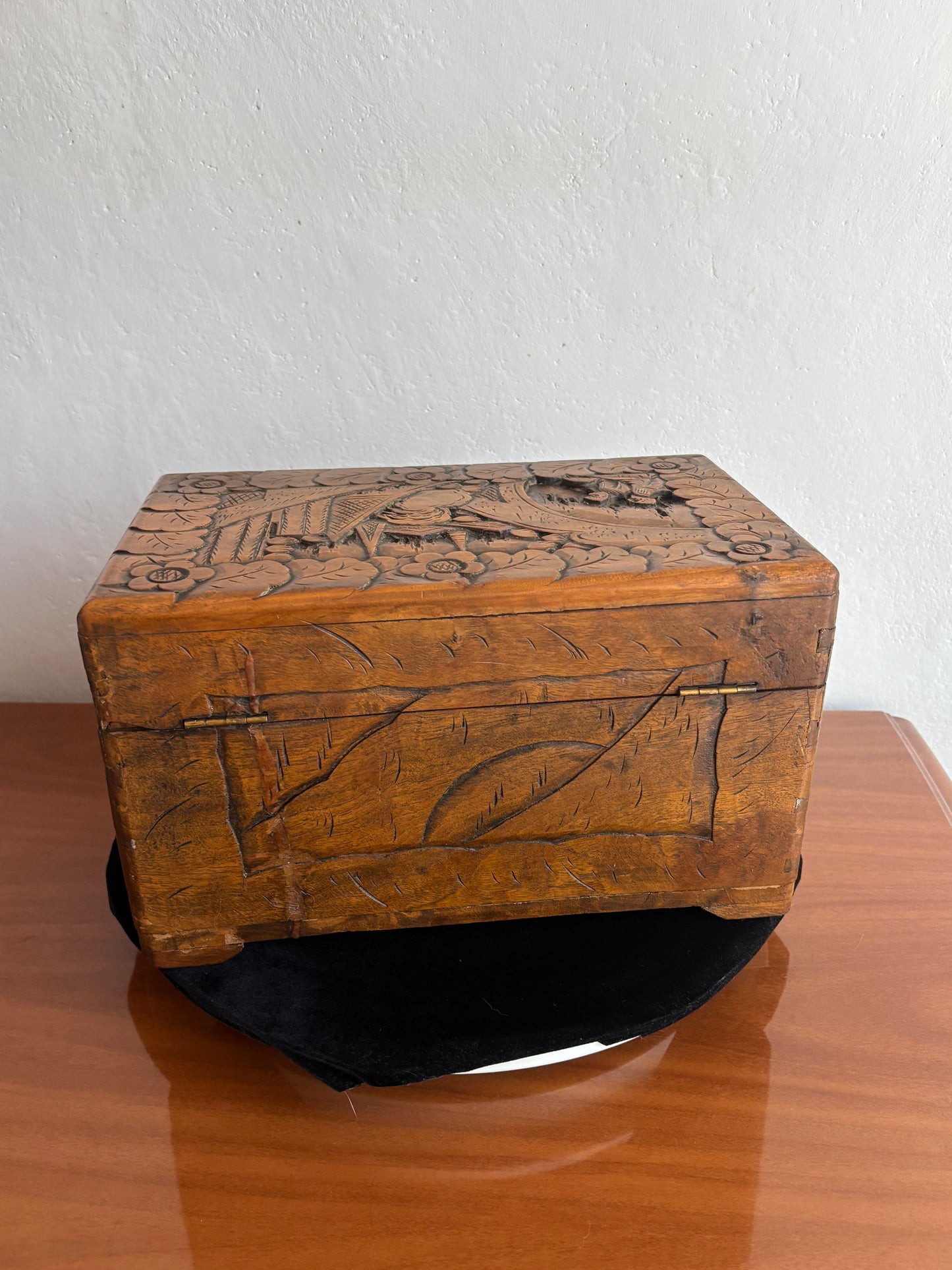 Scatola Cinese in Legno Intagliato