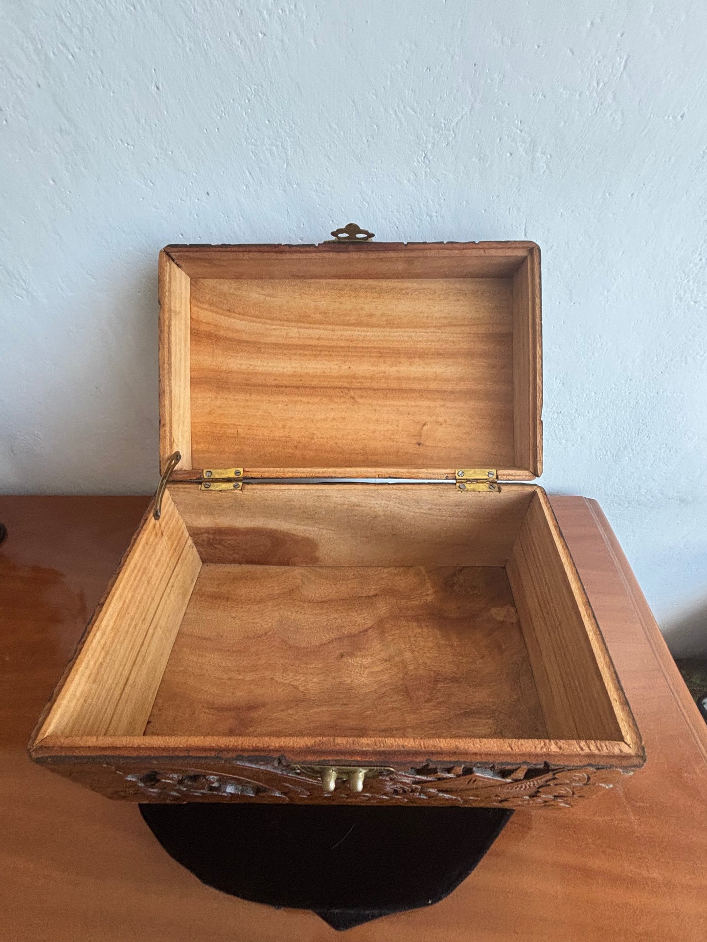 Scatola Cinese in Legno Intagliato