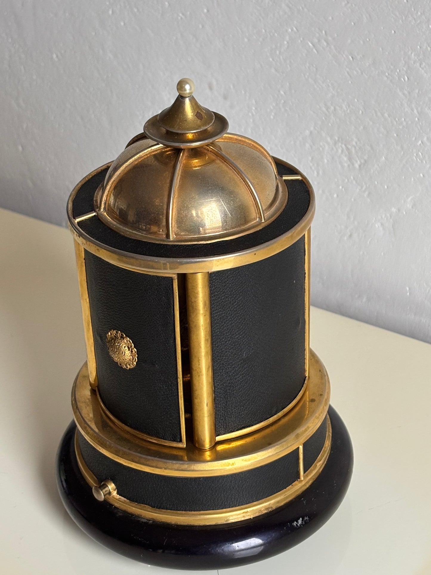 Portasigarette vintage con carillon in metallo e pelle sintetica sostituita, funzionante e restaurato