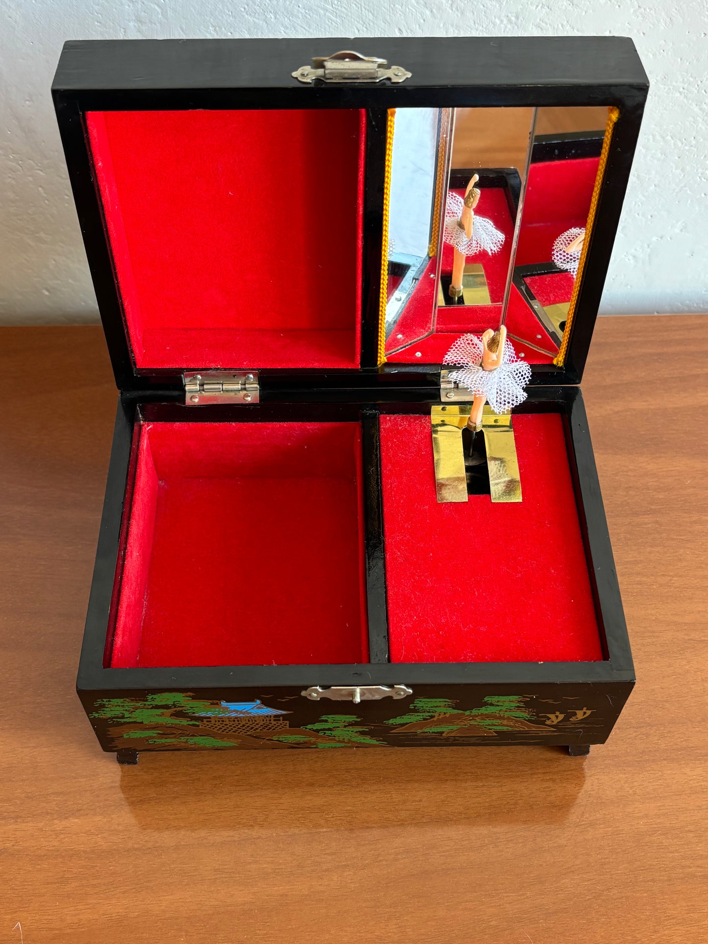 Vintage Japanisches Lack‑Schmuckkästchen mit funktionierendem Spielwerk
