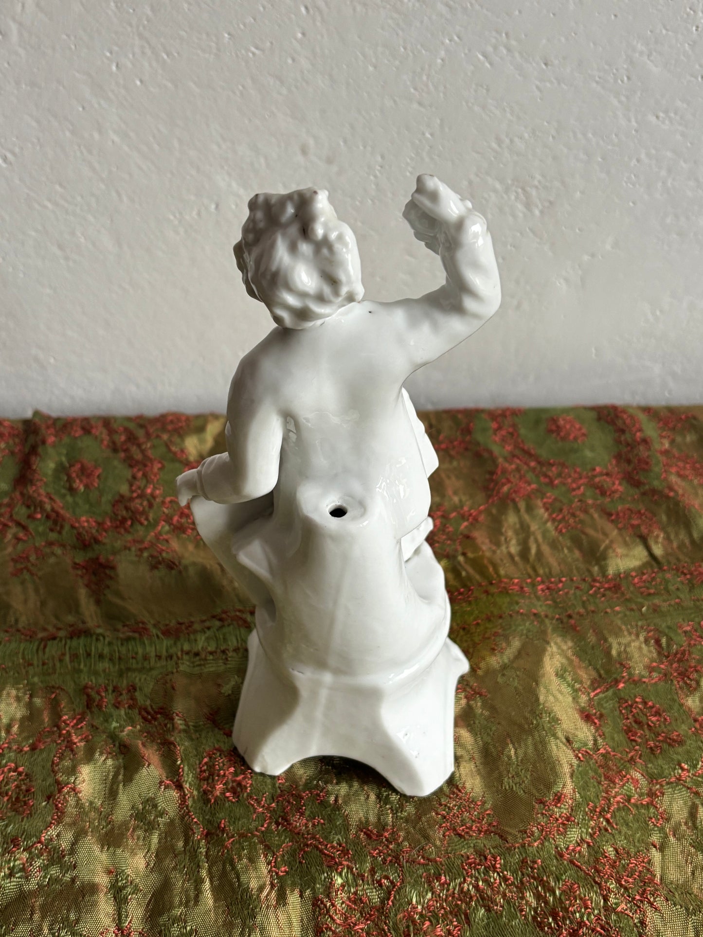 White ceramic pen holder, possible European production, 19th century
