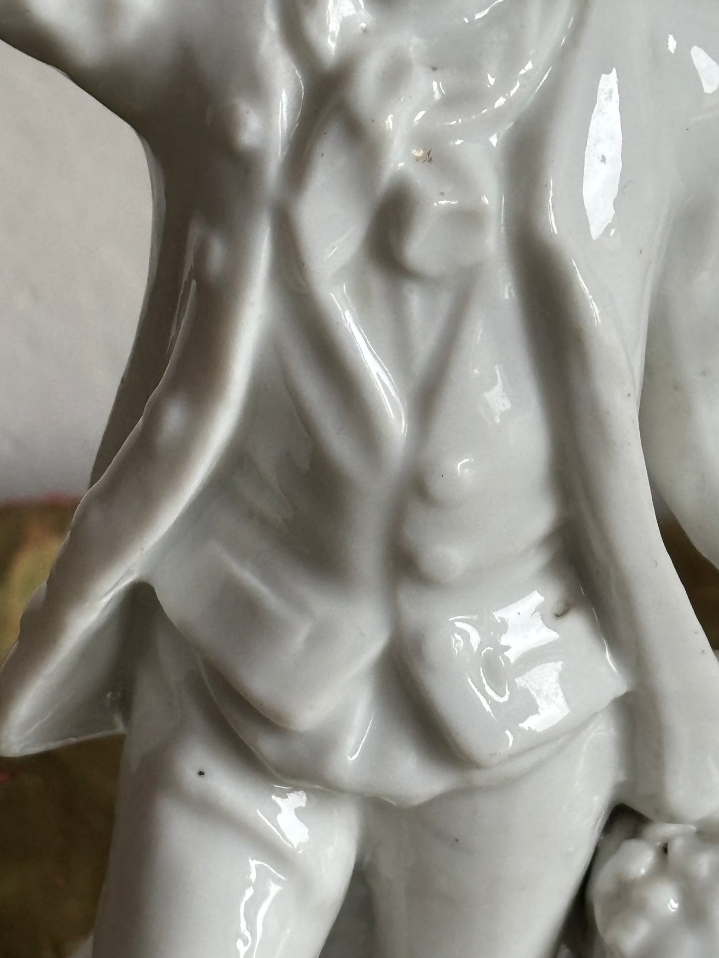 White ceramic pen holder, possible European production, 19th century