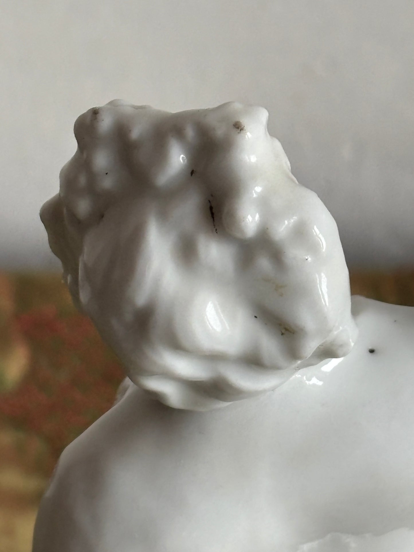 White ceramic pen holder, possible European production, 19th century