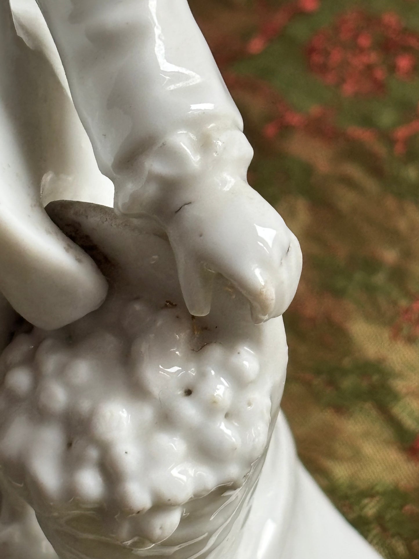 White ceramic pen holder, possible European production, 19th century