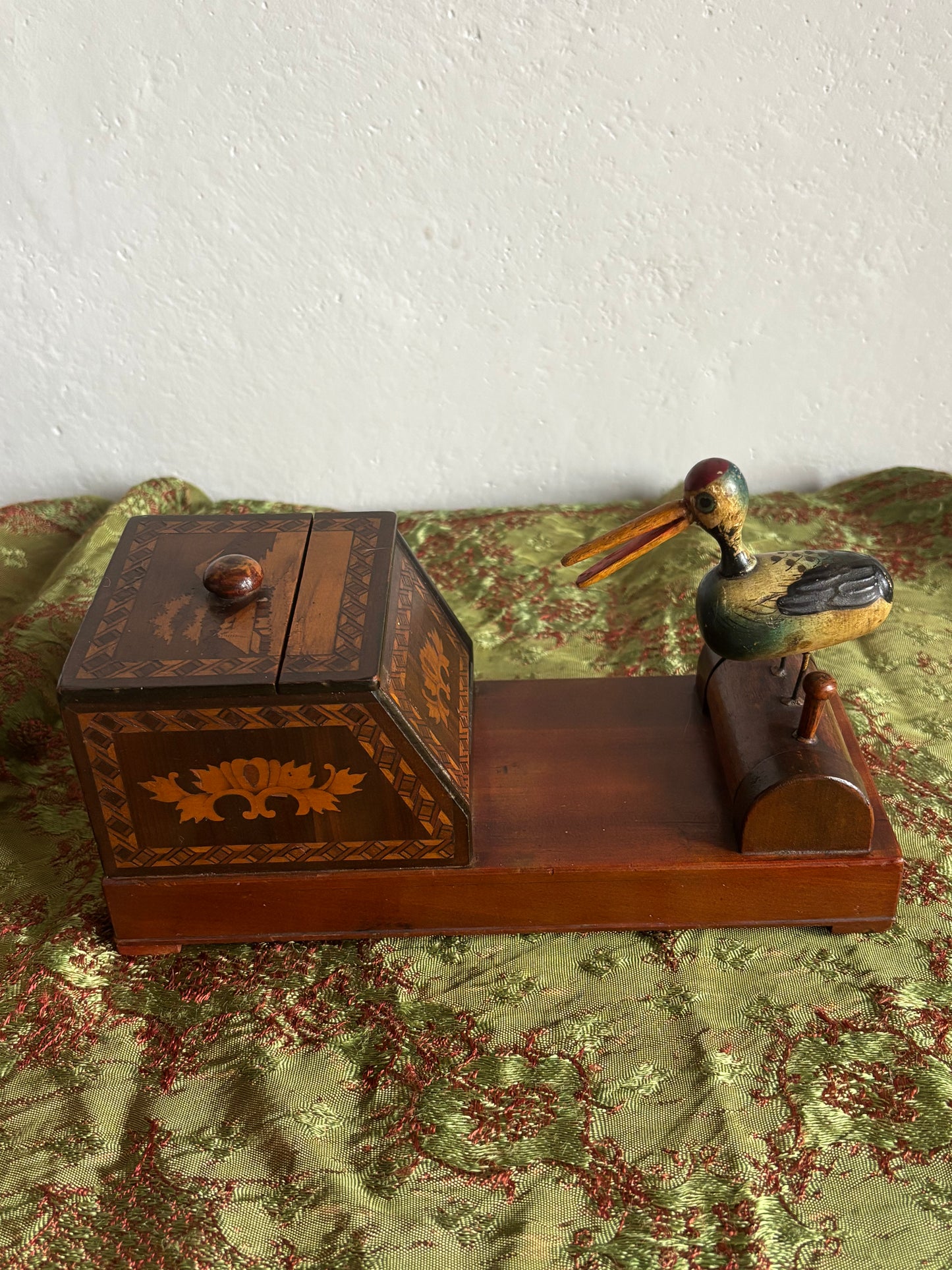 Vintage Wooden Cigarette Holder with Restored Bird – Fully Functional Manual Opening