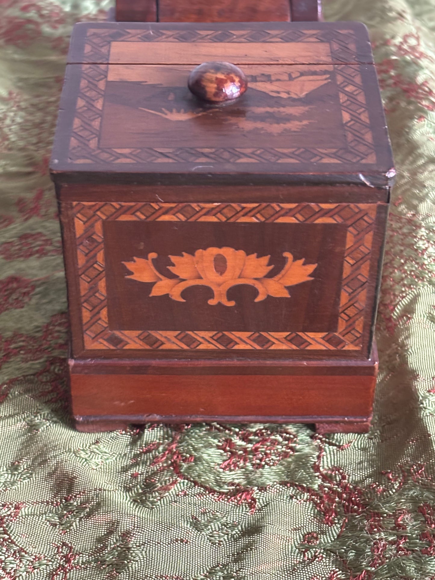 Vintage Wooden Cigarette Holder with Restored Bird – Fully Functional Manual Opening