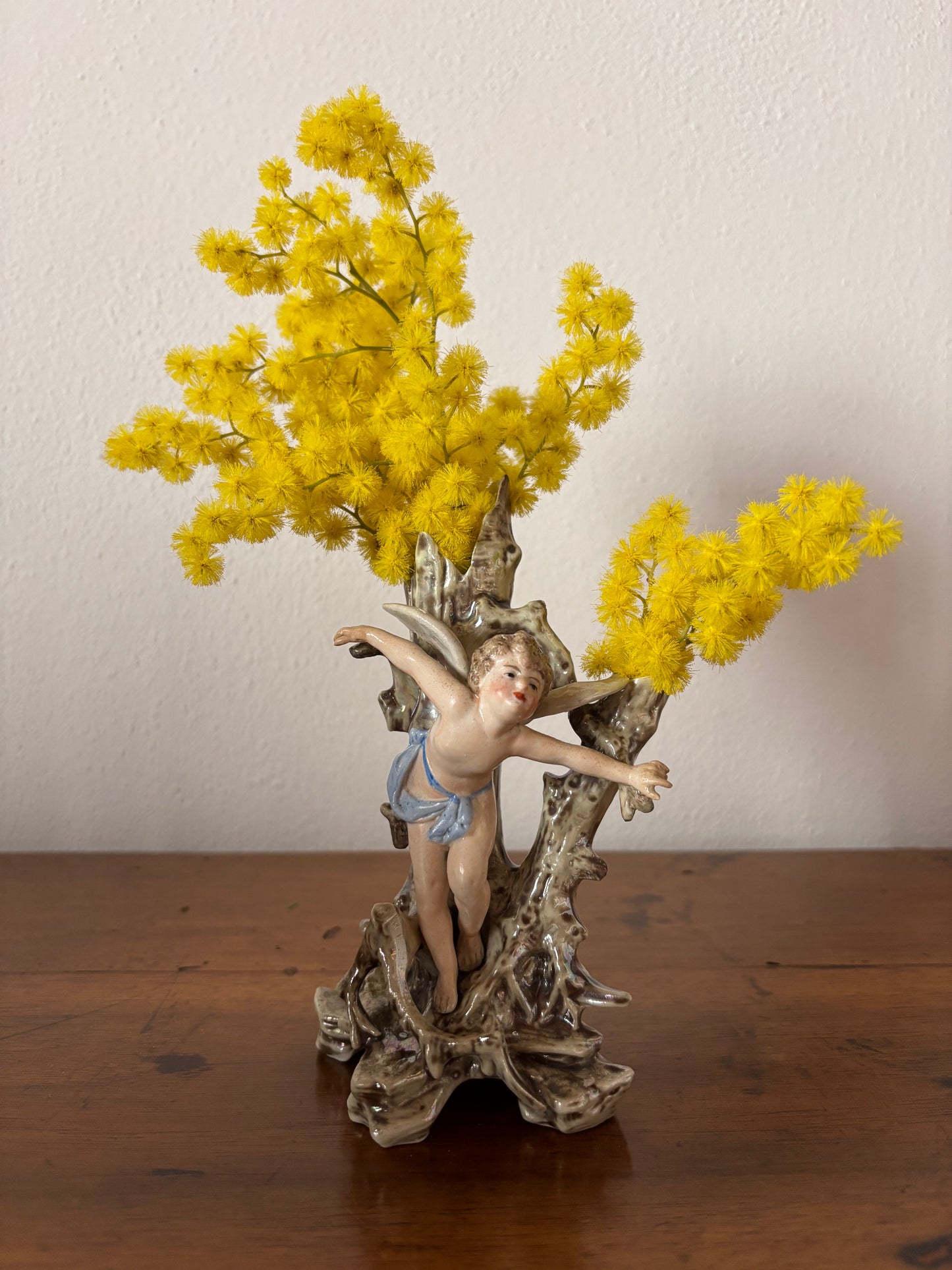 Vasetto Porta Boccioli in Ceramica con Putto