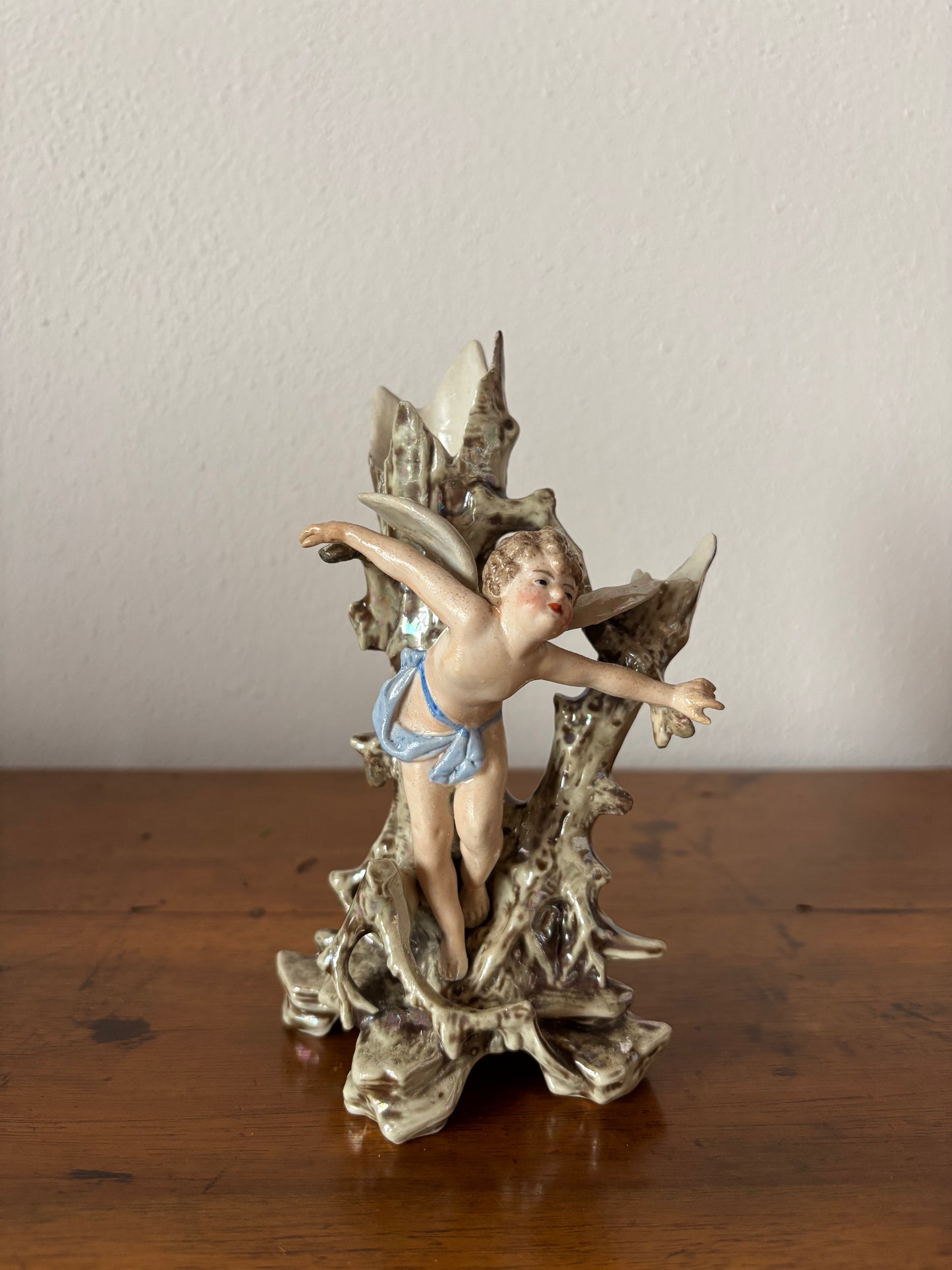 Vasetto Porta Boccioli in Ceramica con Putto