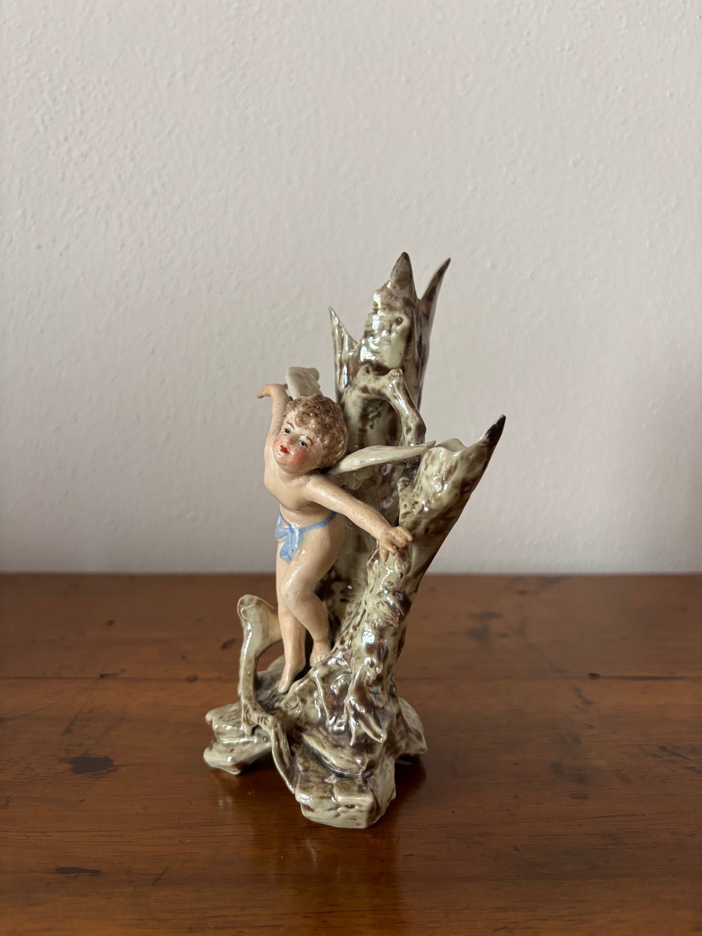 Vasetto Porta Boccioli in Ceramica con Putto