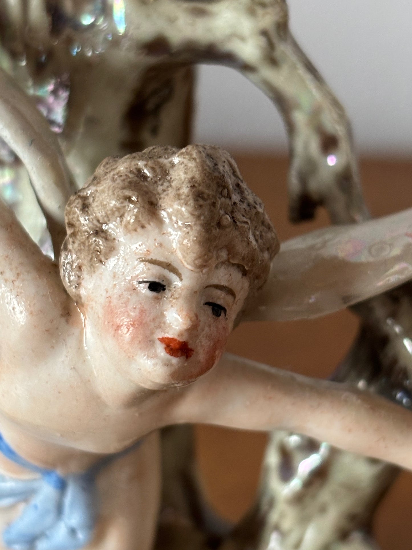 Vasetto Porta Boccioli in Ceramica con Putto