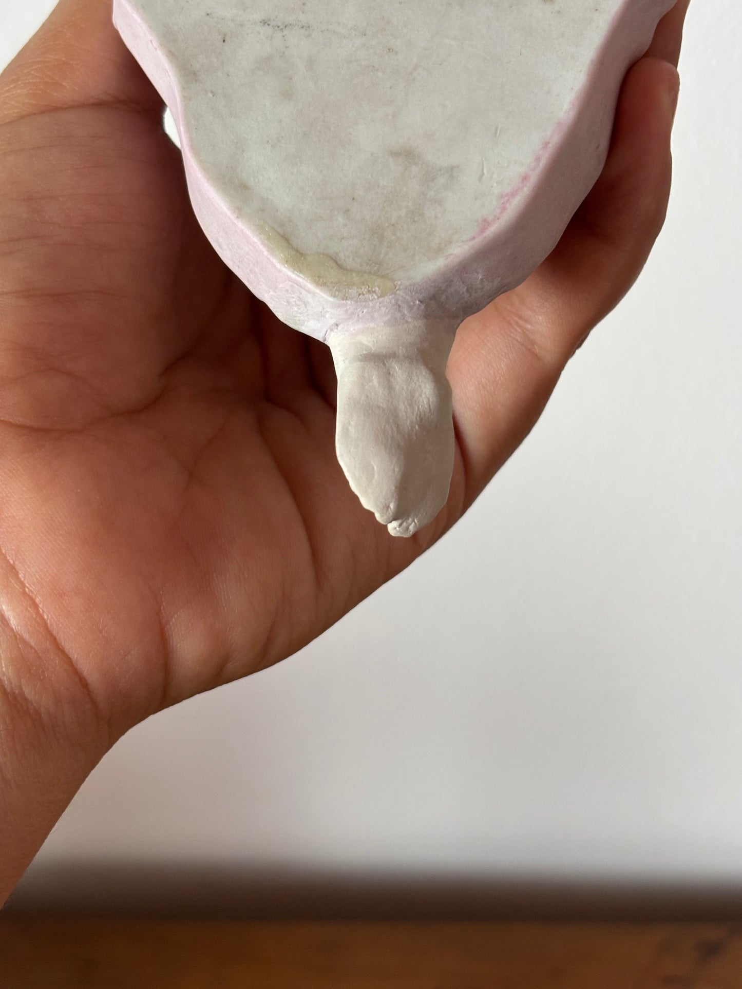 Acquasantiera in ceramica – Angelo in stile classico decorativo