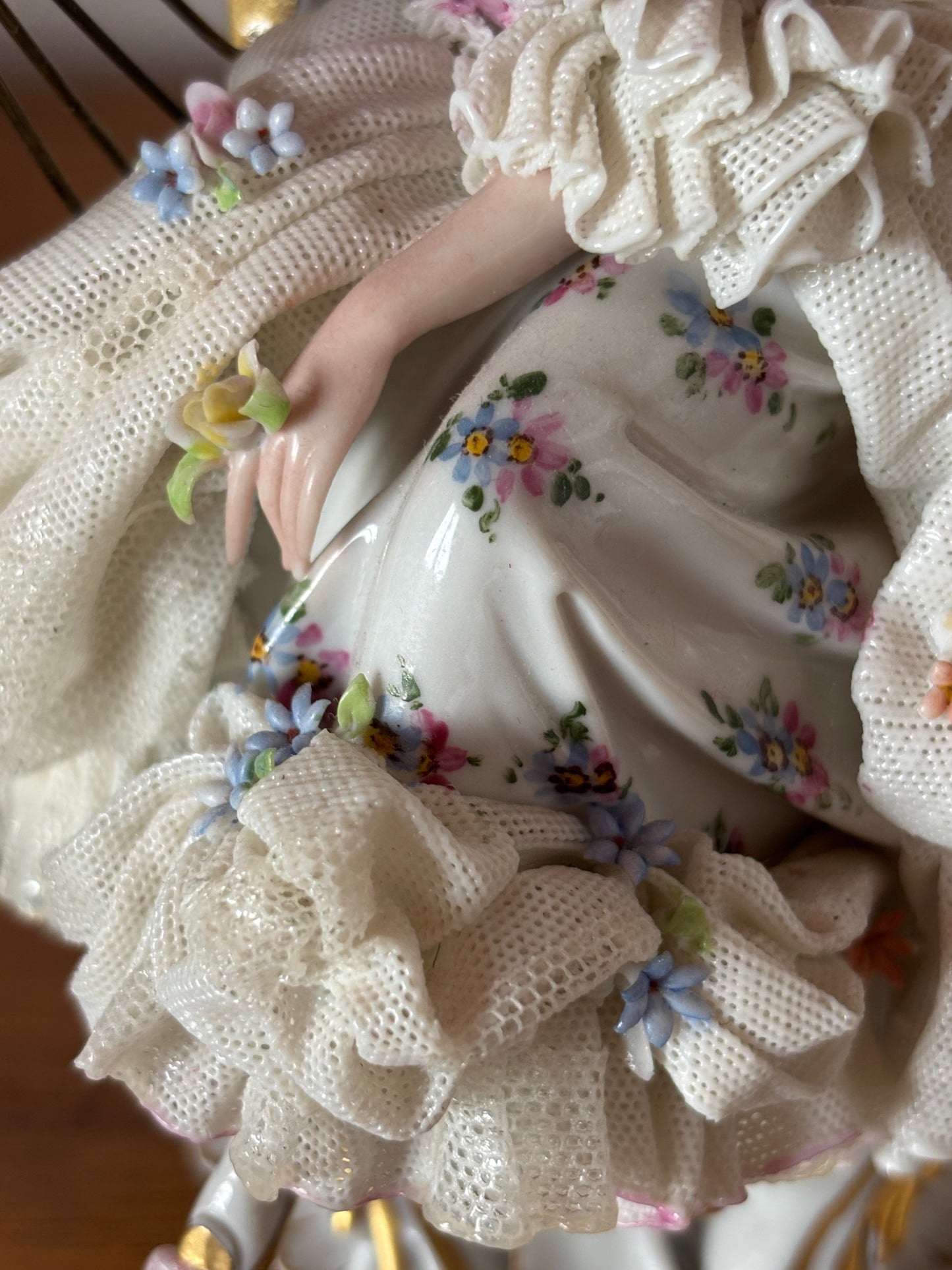 Ginori-Spitzenporzellanfigur mit Harfe