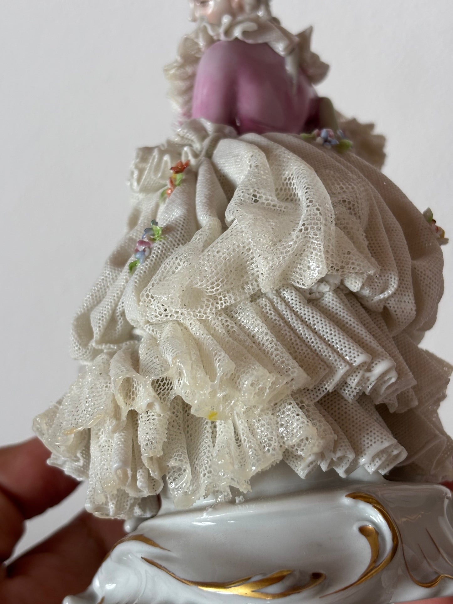 Ginori-Spitzenporzellanfigur mit Harfe
