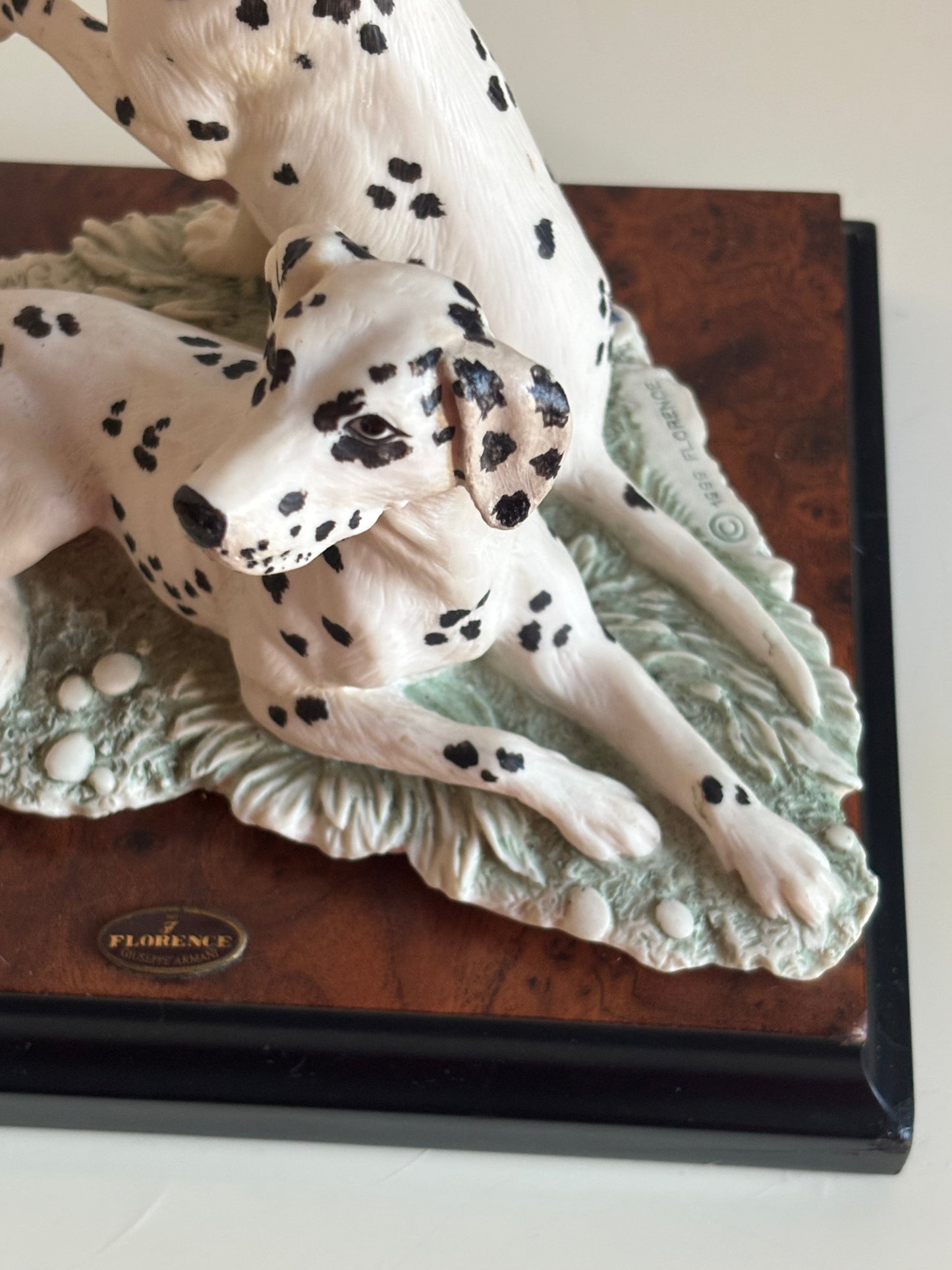 Giuseppe Armani „Dalmatians“ – Porzellanfigur, signiert, mit Originalsockel, restauriert