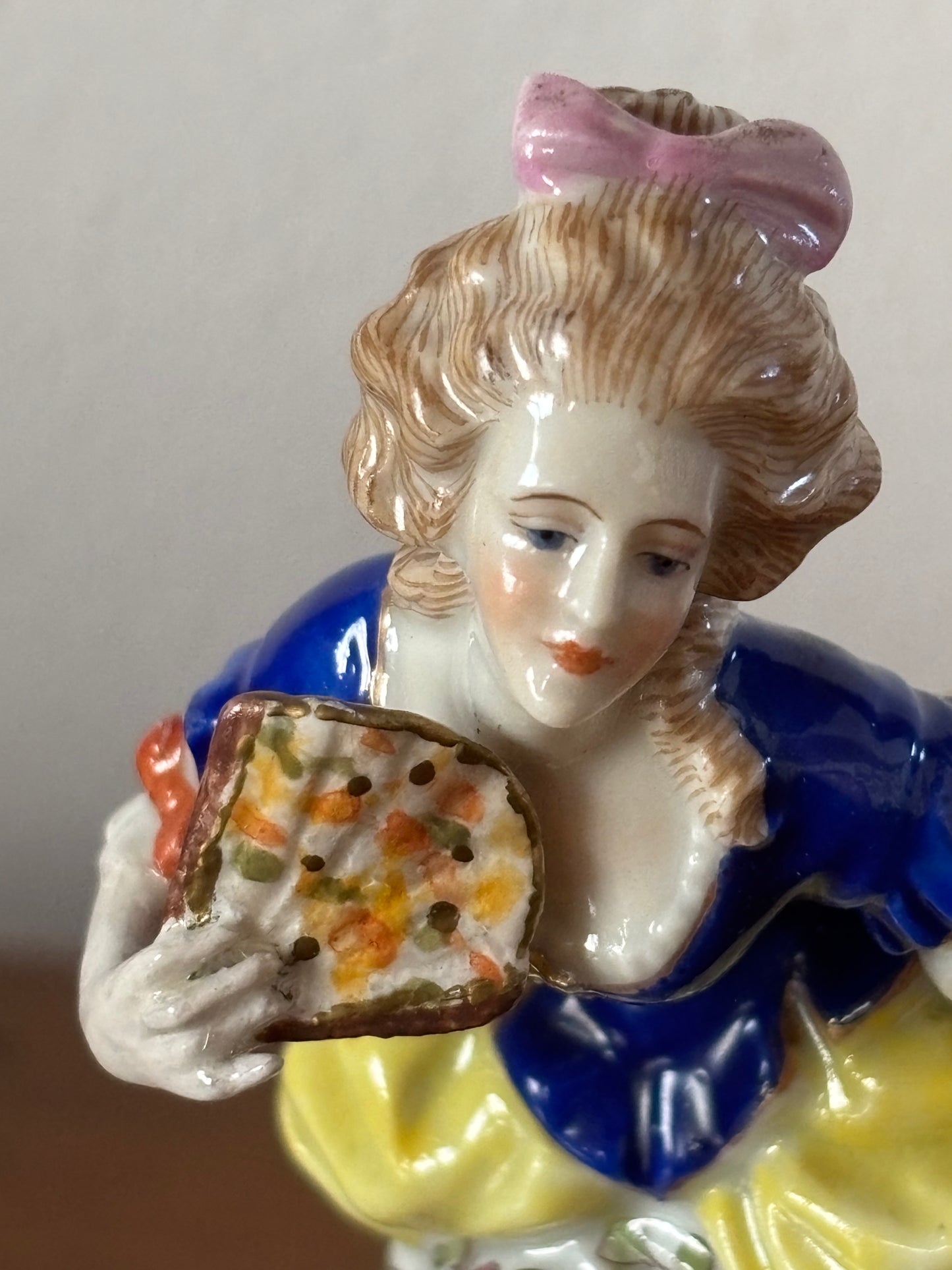 Statuetta in ceramica Ludwigsburg – Fine XVIII secolo